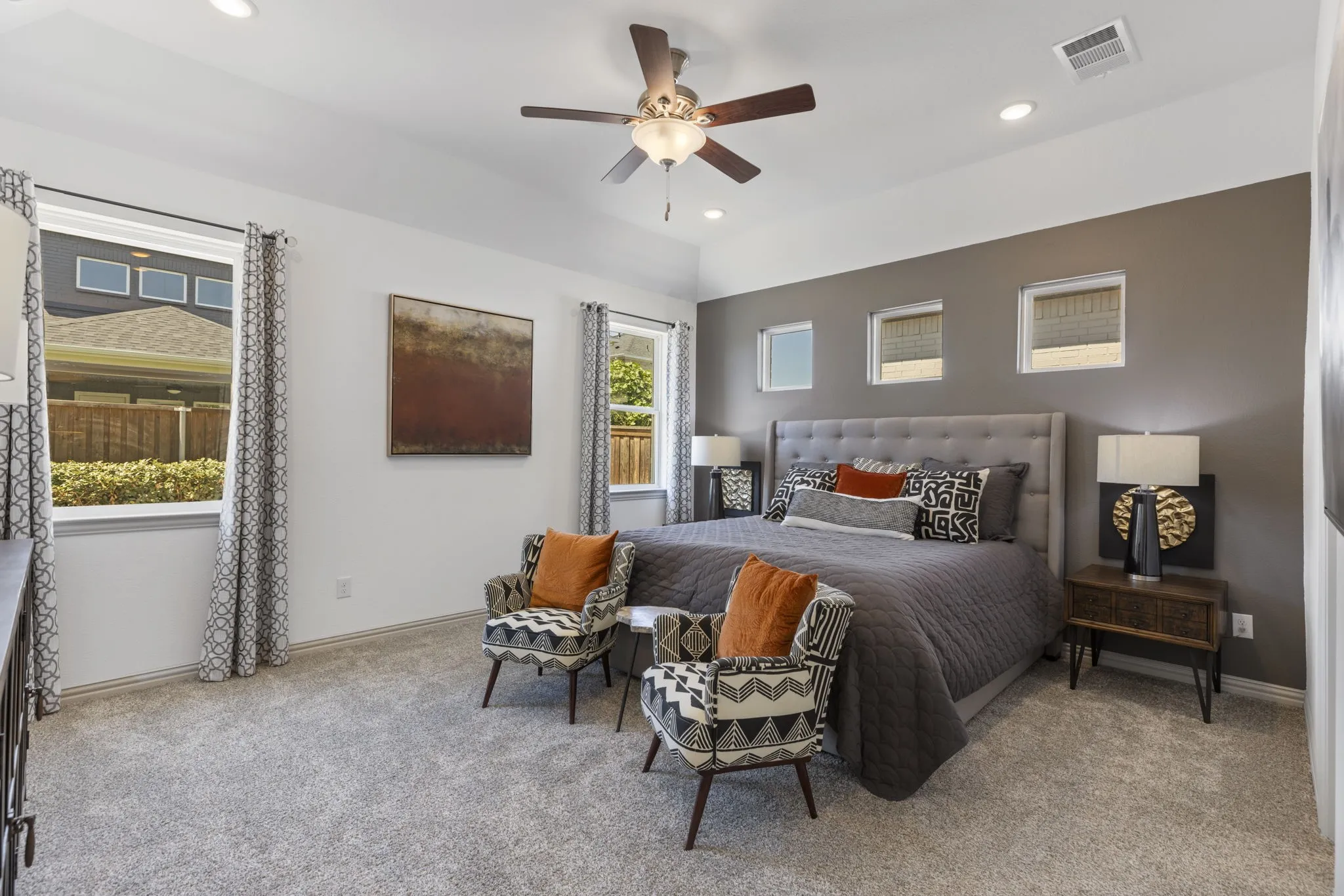 Tray ceiling with recessed lighting