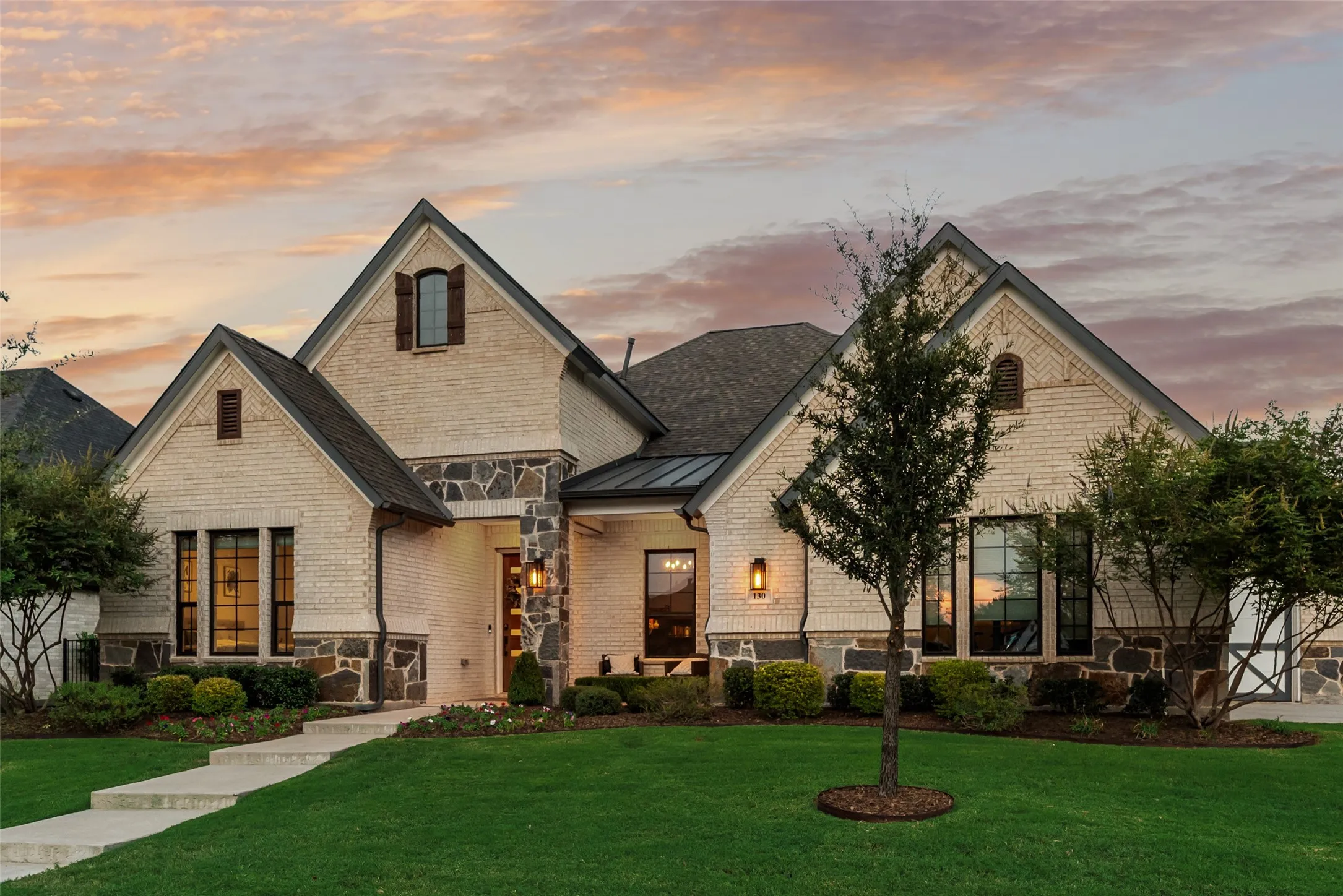 Single Family Residence For Sale in Denton County , 130 Craigmore Drive, Argyle, Texas 76226, 3 Bedroom, 4 Bathroom, 3 Garage spaces, 3,027 Sqft, built in 2021, mls#21398638, Real Estate Agent in Argyle, Homes For Sale in Denton county, Homes For Sale in Argyle, Realtor in Argyle Texas, Real Estate Brokerage Independent Realty Texas, Luminita Cordes Realtor