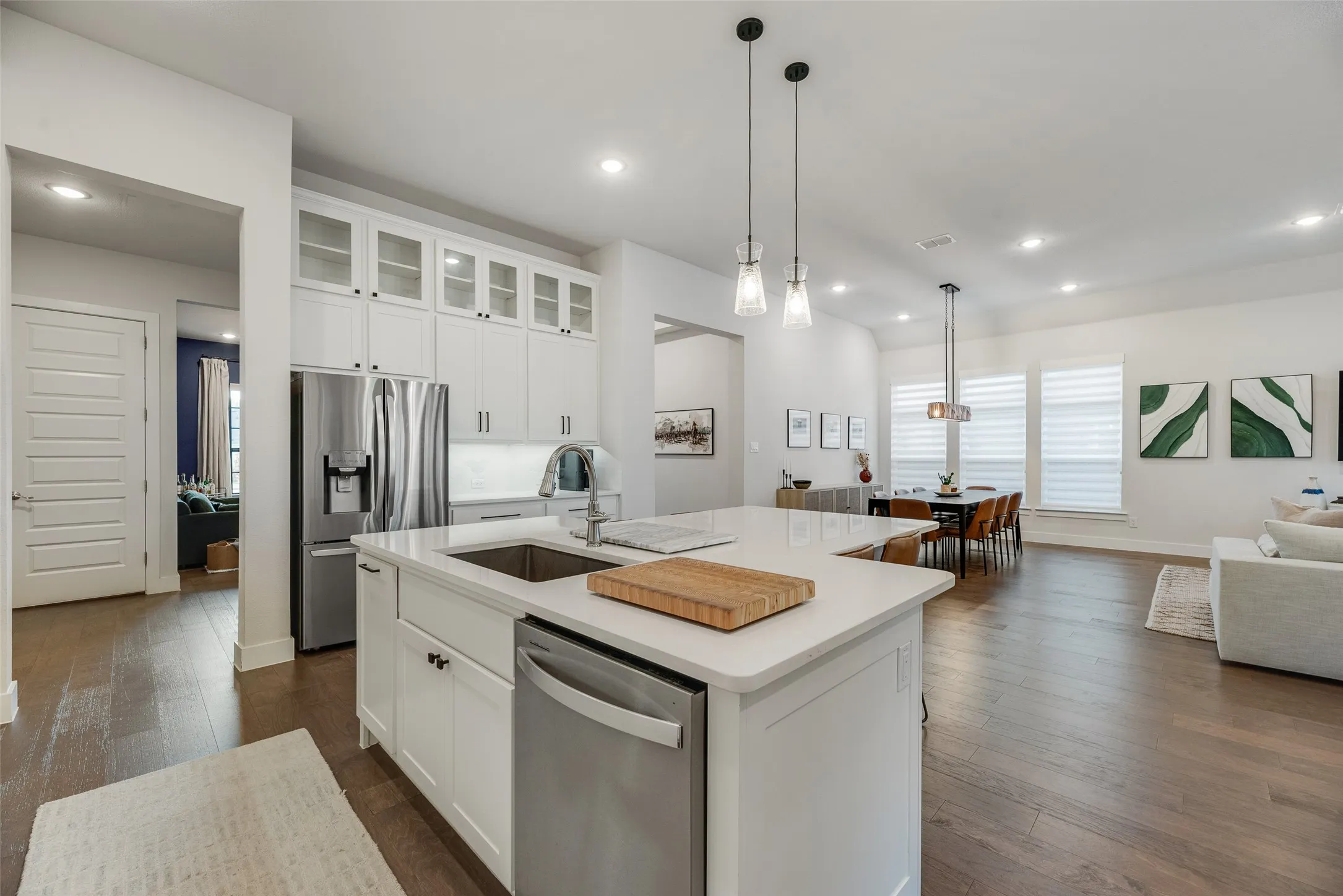 Single Family Residence For Sale in Denton County , 130 Craigmore Drive, Argyle, Texas 76226, 3 Bedroom, 4 Bathroom, 3 Garage spaces, 3,027 Sqft, built in 2021, mls#21398638, Real Estate Agent in Argyle, Homes For Sale in Denton county, Homes For Sale in Argyle, Realtor in Argyle Texas, Real Estate Brokerage Independent Realty Texas, Luminita Cordes Realtor