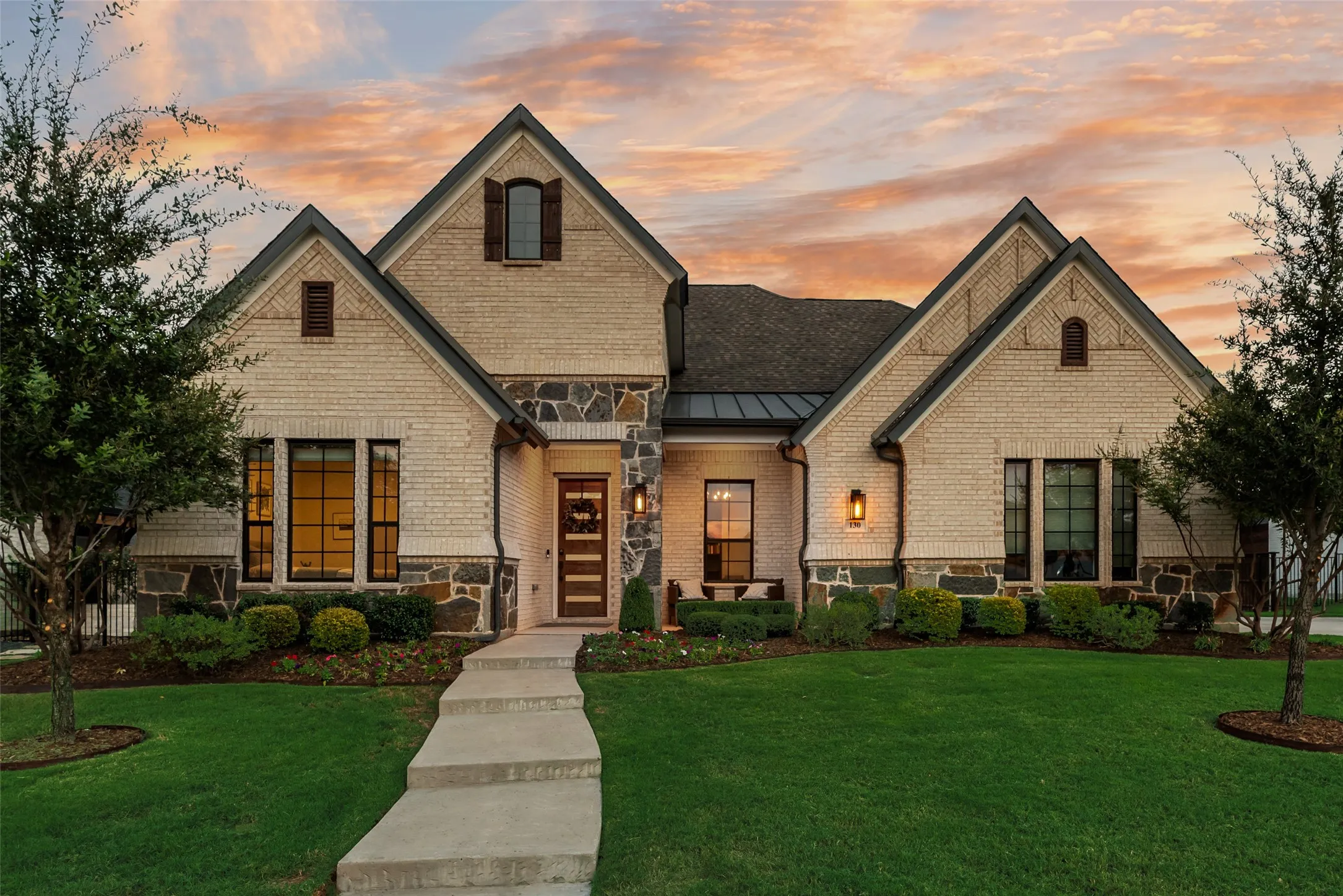 Single Family Residence For Sale in Denton County , 130 Craigmore Drive, Argyle, Texas 76226, 3 Bedroom, 4 Bathroom, 3 Garage spaces, 3,027 Sqft, built in 2021, mls#21398638, Real Estate Agent in Argyle, Homes For Sale in Denton county, Homes For Sale in Argyle, Realtor in Argyle Texas, Real Estate Brokerage Independent Realty Texas, Luminita Cordes Realtor