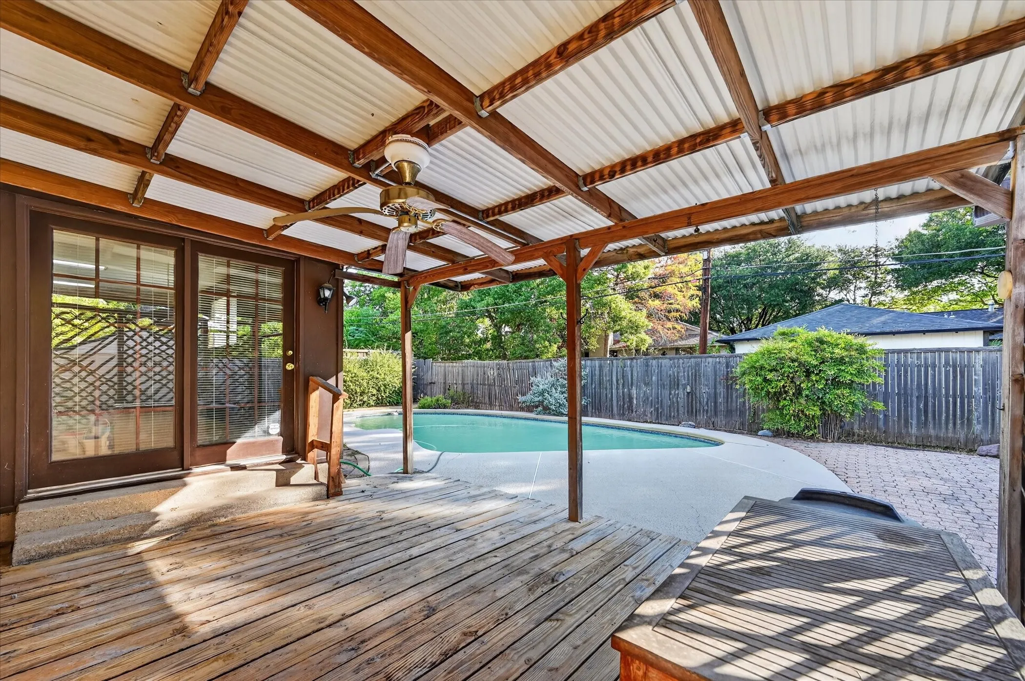 Single Family Residence For Sale in Dallas County , 11630 Tuscany Way, Dallas, Texas 75218, 3 Bedroom, 2 Bathroom, 1 Garage spaces, 1,953 Sqft, built in 1955, mls#21397741, Real Estate Agent in Dallas, Homes For Sale in Dallas county, Homes For Sale in Dallas, Realtor in Dallas Texas, Real Estate Brokerage Independent Realty Texas, Luminita Cordes Realtor