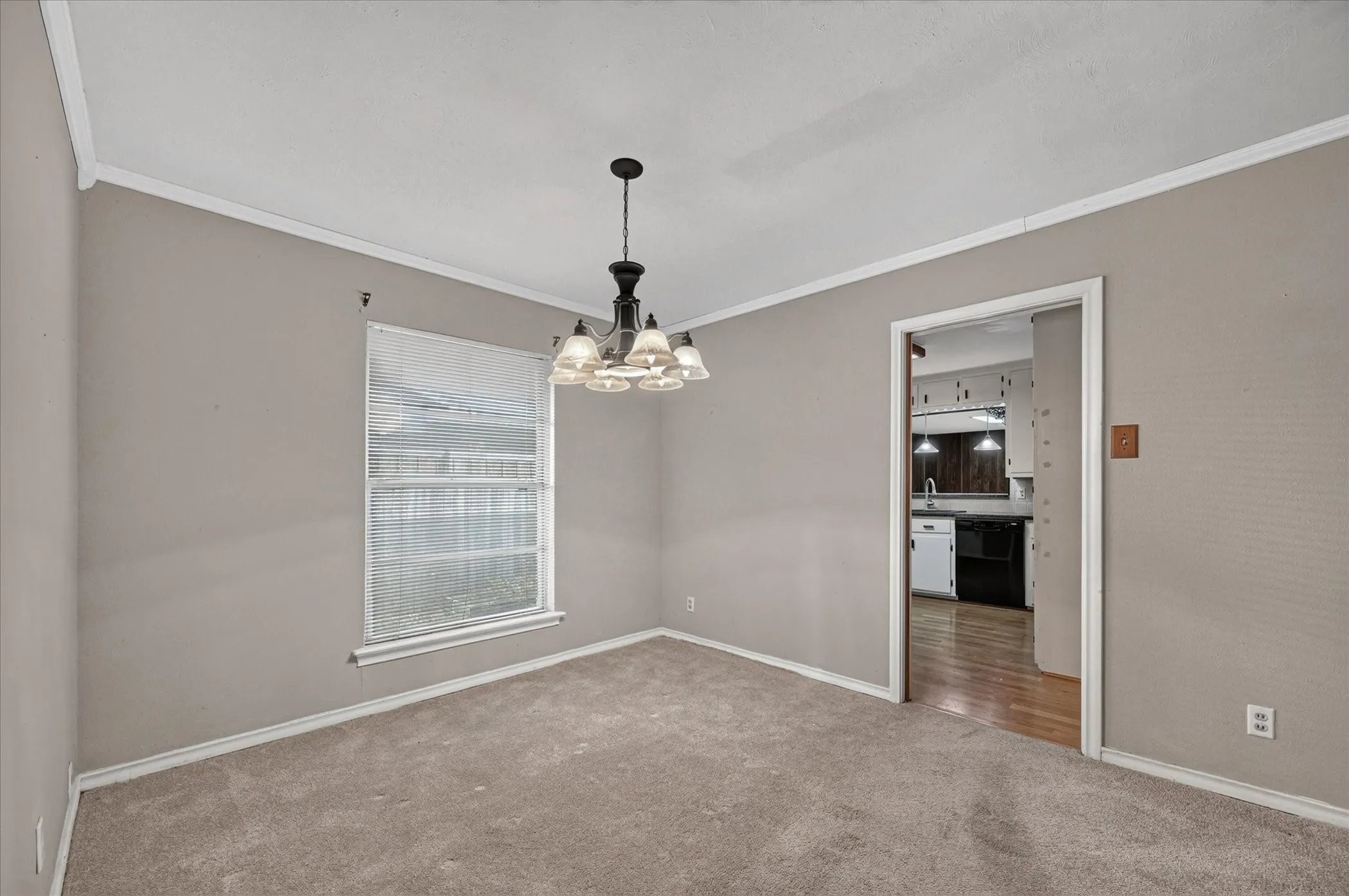 Single Family Residence For Sale in Dallas County , 11630 Tuscany Way, Dallas, Texas 75218, 3 Bedroom, 2 Bathroom, 1 Garage spaces, 1,953 Sqft, built in 1955, mls#21397741, Real Estate Agent in Dallas, Homes For Sale in Dallas county, Homes For Sale in Dallas, Realtor in Dallas Texas, Real Estate Brokerage Independent Realty Texas, Luminita Cordes Realtor