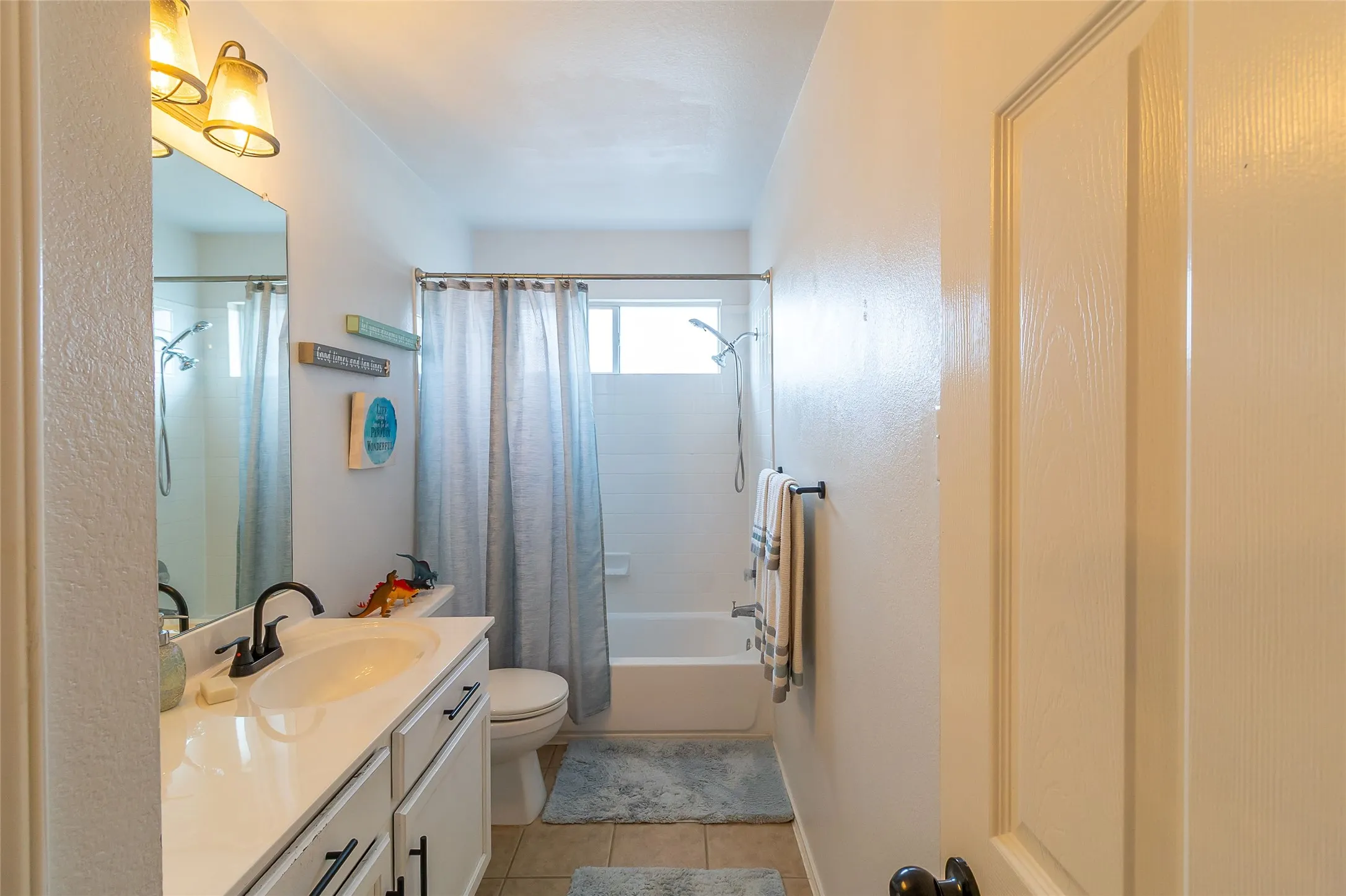 Single Family Residence For Sale in Bell County , 2211 Memory Lane, Harker Heights, Texas 76548, 3 Bedroom, 3 Bathroom, 2 Garage spaces, 2,657 Sqft, built in 2006, mls#21397673, Real Estate Agent in Harker Heights, Homes For Sale in Bell county, Homes For Sale in Harker Heights, Realtor in Harker Heights Texas, Real Estate Brokerage Independent Realty Texas, Luminita Cordes Realtor