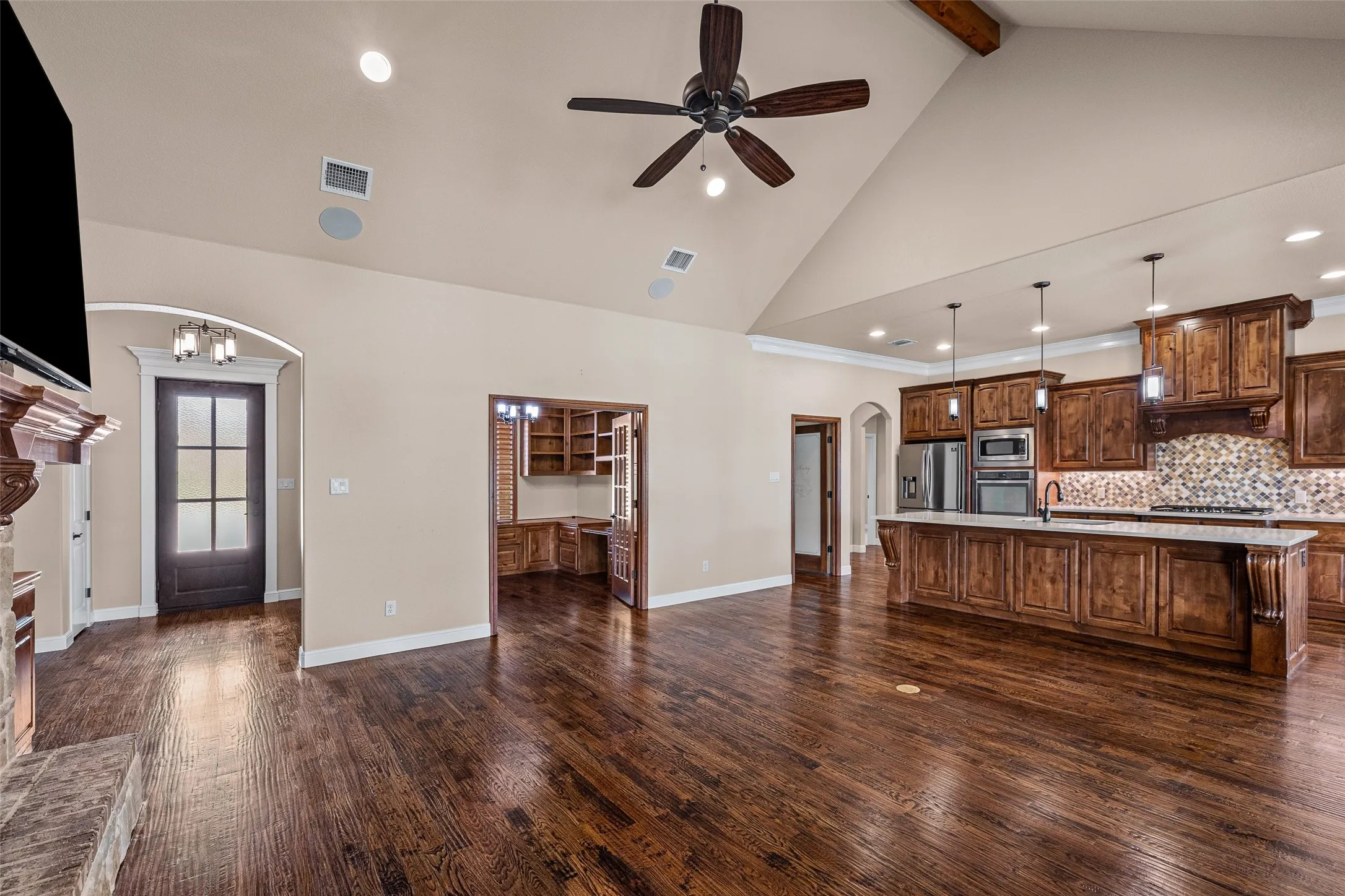Single Family Residence For Sale in Hood County , 6341 Weatherby Road, Granbury, Texas 76049, 3 Bedroom, 2 Bathroom, 3 Garage spaces, 2,651 Sqft, built in 2018, mls#21397512, Real Estate Agent in Granbury, Homes For Sale in Hood county, Homes For Sale in Granbury, Realtor in Granbury Texas, Real Estate Brokerage Independent Realty Texas, Luminita Cordes Realtor