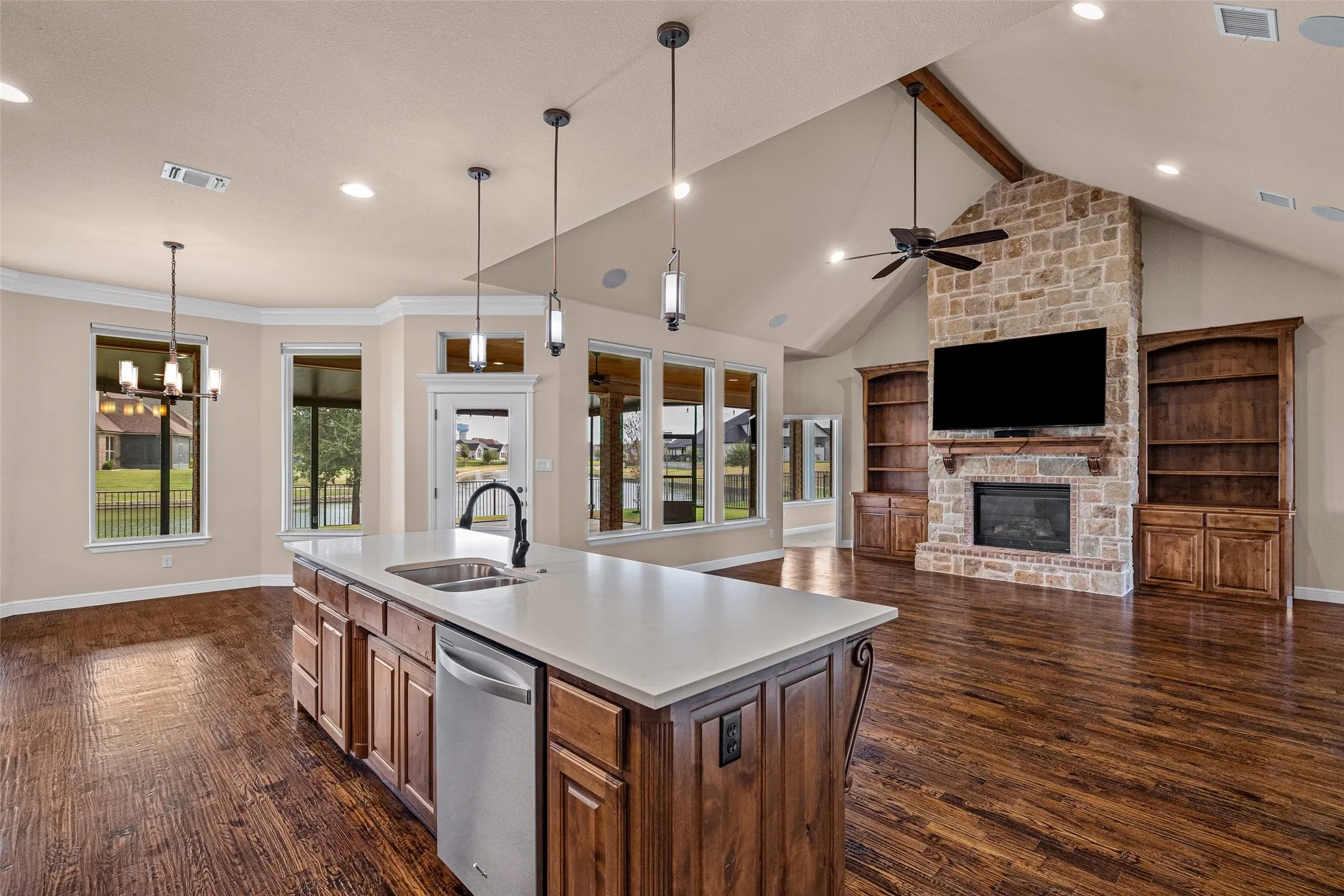Single Family Residence For Sale in Hood County , 6341 Weatherby Road, Granbury, Texas 76049, 3 Bedroom, 2 Bathroom, 3 Garage spaces, 2,651 Sqft, built in 2018, mls#21397512, Real Estate Agent in Granbury, Homes For Sale in Hood county, Homes For Sale in Granbury, Realtor in Granbury Texas, Real Estate Brokerage Independent Realty Texas, Luminita Cordes Realtor