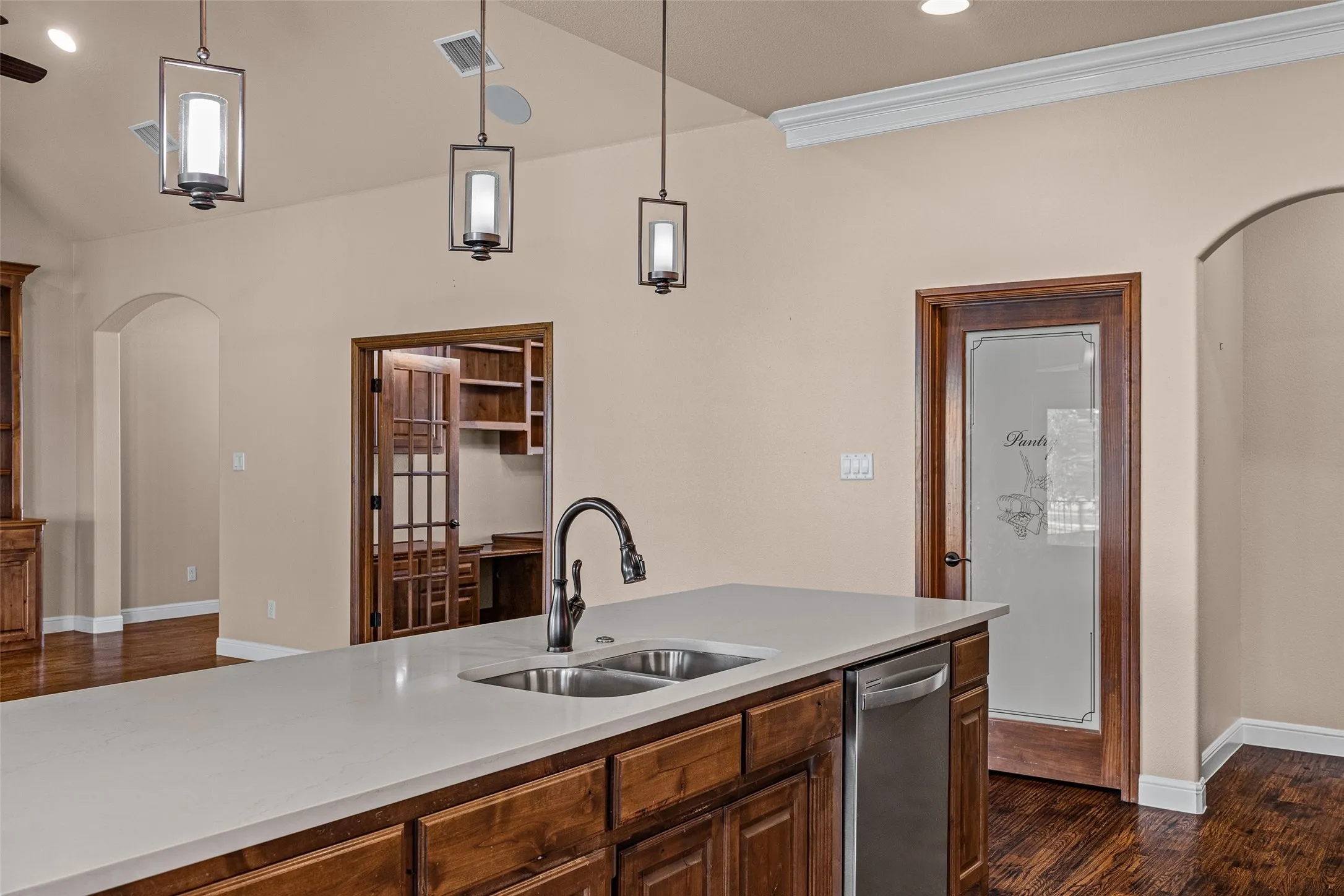 Single Family Residence For Sale in Hood County , 6341 Weatherby Road, Granbury, Texas 76049, 3 Bedroom, 2 Bathroom, 3 Garage spaces, 2,651 Sqft, built in 2018, mls#21397512, Real Estate Agent in Granbury, Homes For Sale in Hood county, Homes For Sale in Granbury, Realtor in Granbury Texas, Real Estate Brokerage Independent Realty Texas, Luminita Cordes Realtor