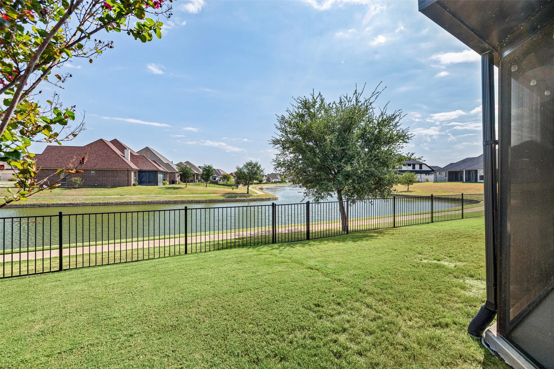 Single Family Residence For Sale in Hood County , 6341 Weatherby Road, Granbury, Texas 76049, 3 Bedroom, 2 Bathroom, 3 Garage spaces, 2,651 Sqft, built in 2018, mls#21397512, Real Estate Agent in Granbury, Homes For Sale in Hood county, Homes For Sale in Granbury, Realtor in Granbury Texas, Real Estate Brokerage Independent Realty Texas, Luminita Cordes Realtor