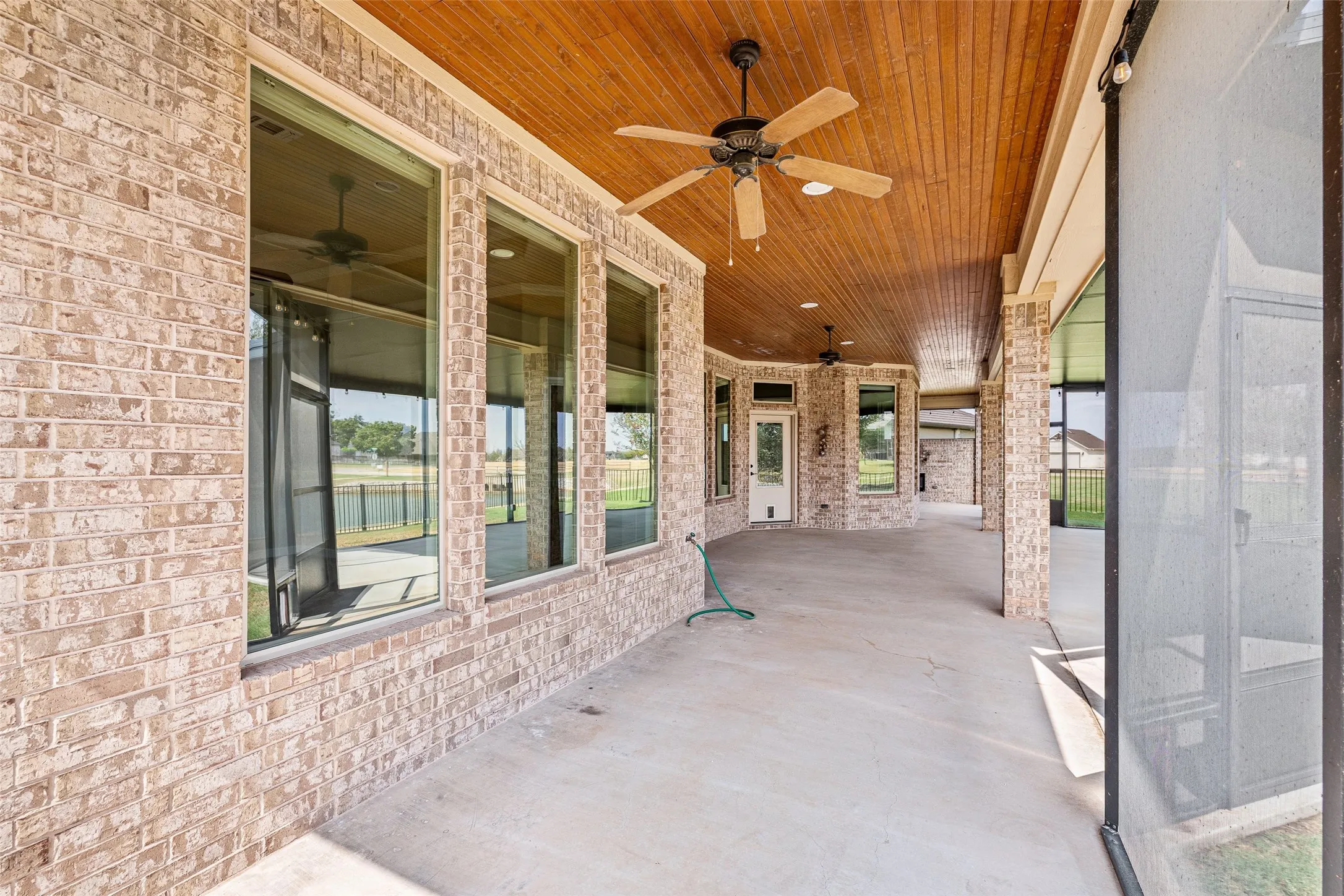 Single Family Residence For Sale in Hood County , 6341 Weatherby Road, Granbury, Texas 76049, 3 Bedroom, 2 Bathroom, 3 Garage spaces, 2,651 Sqft, built in 2018, mls#21397512, Real Estate Agent in Granbury, Homes For Sale in Hood county, Homes For Sale in Granbury, Realtor in Granbury Texas, Real Estate Brokerage Independent Realty Texas, Luminita Cordes Realtor