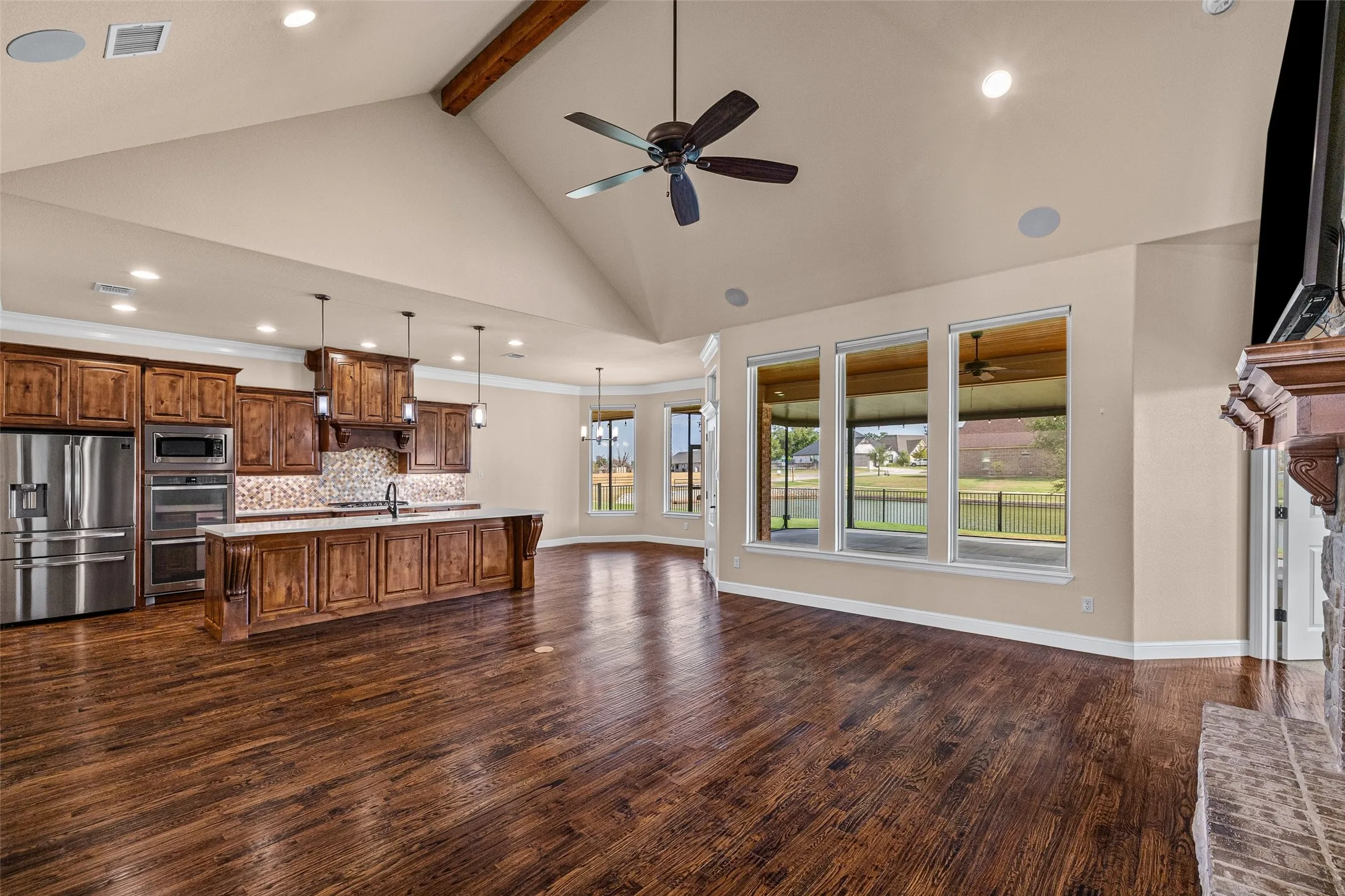 Single Family Residence For Sale in Hood County , 6341 Weatherby Road, Granbury, Texas 76049, 3 Bedroom, 2 Bathroom, 3 Garage spaces, 2,651 Sqft, built in 2018, mls#21397512, Real Estate Agent in Granbury, Homes For Sale in Hood county, Homes For Sale in Granbury, Realtor in Granbury Texas, Real Estate Brokerage Independent Realty Texas, Luminita Cordes Realtor