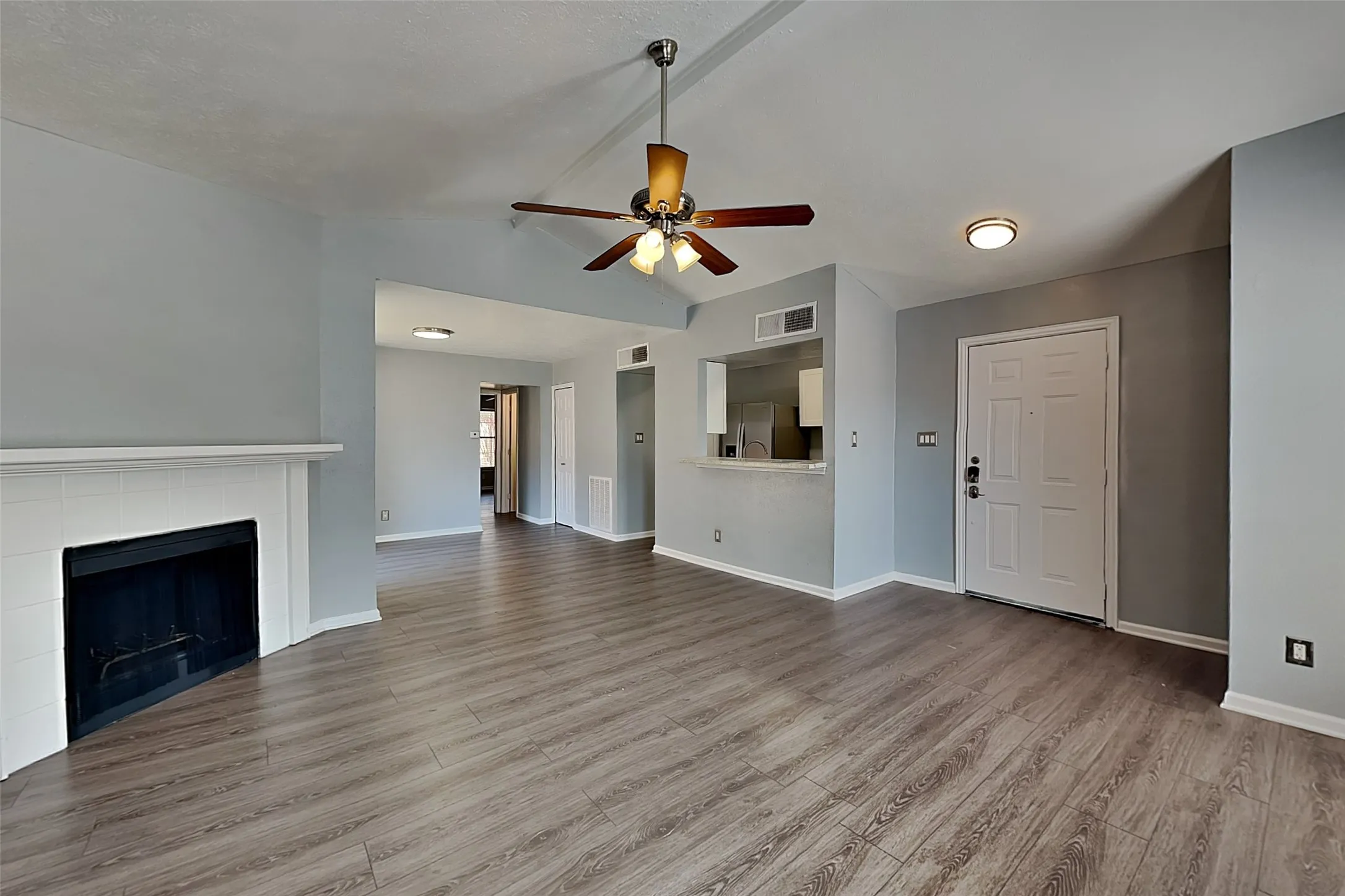 Single Family Residence For Rent in Dallas County , 420 Dollins Street, Cedar Hill, Texas 75104, 2 Bedroom, 1 Bathroom, Garage spaces, 1,004 Sqft, built in 1984, mls#21398399, Real Estate Agent in Cedar Hill, Homes For Rent in Dallas county, Homes For Rent in Cedar Hill, Realtor in Cedar Hill Texas, Real Estate Brokerage Independent Realty Texas, Luminita Cordes Realtor