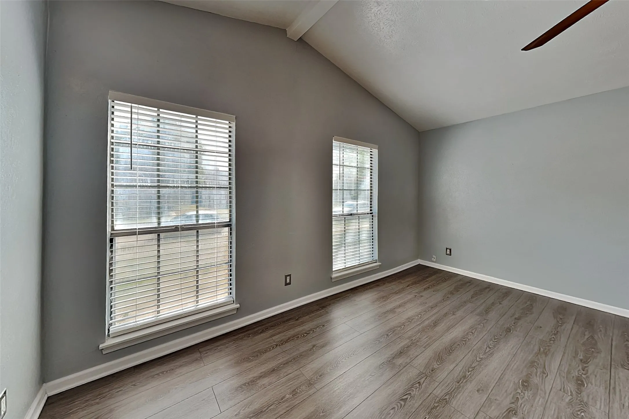 Single Family Residence For Rent in Dallas County , 420 Dollins Street, Cedar Hill, Texas 75104, 2 Bedroom, 1 Bathroom, Garage spaces, 1,004 Sqft, built in 1984, mls#21398399, Real Estate Agent in Cedar Hill, Homes For Rent in Dallas county, Homes For Rent in Cedar Hill, Realtor in Cedar Hill Texas, Real Estate Brokerage Independent Realty Texas, Luminita Cordes Realtor
