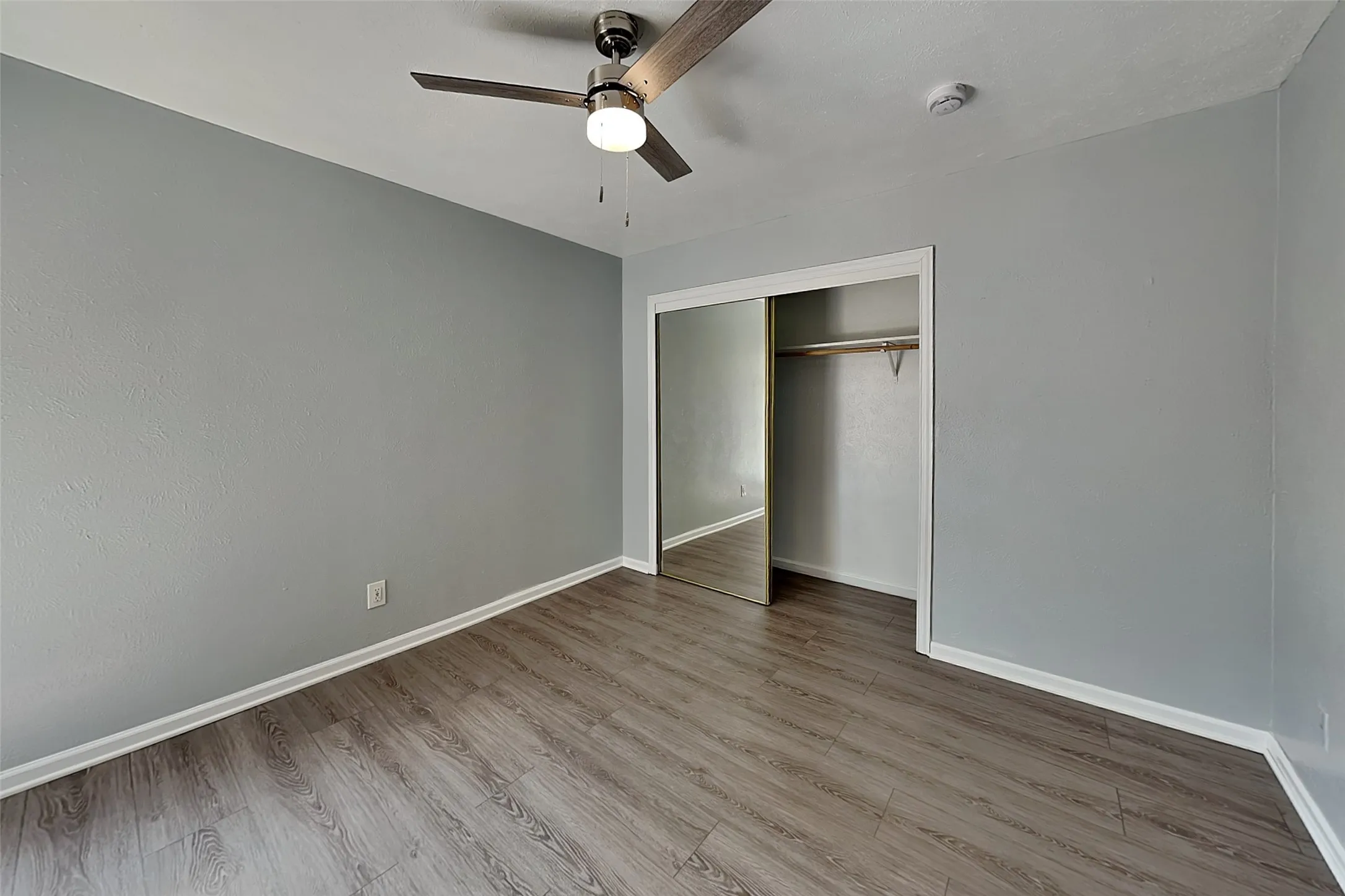 Single Family Residence For Rent in Dallas County , 420 Dollins Street, Cedar Hill, Texas 75104, 2 Bedroom, 1 Bathroom, Garage spaces, 1,004 Sqft, built in 1984, mls#21398399, Real Estate Agent in Cedar Hill, Homes For Rent in Dallas county, Homes For Rent in Cedar Hill, Realtor in Cedar Hill Texas, Real Estate Brokerage Independent Realty Texas, Luminita Cordes Realtor