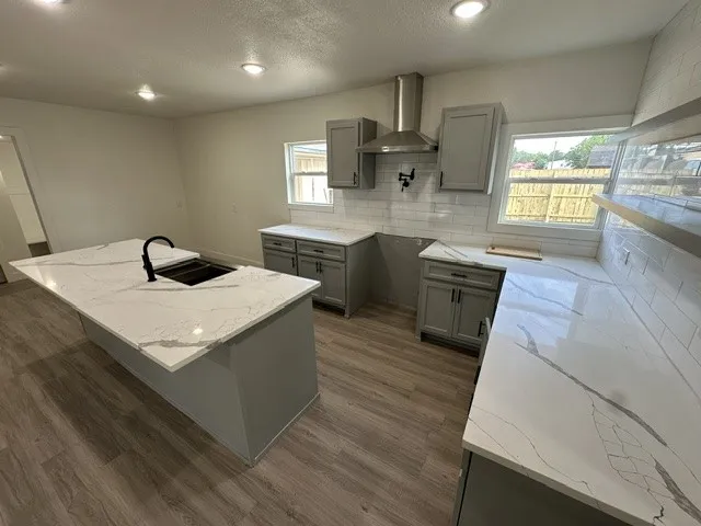 Single Family Residence For Sale in Johnson County , 107 Mcarthur Lane, Cleburne, Texas 76031, 4 Bedroom, 3 Bathroom, 2 Garage spaces, 1,914 Sqft, built in 1948, mls#21395675, Real Estate Agent in Cleburne, Homes For Sale in Johnson county, Homes For Sale in Cleburne, Realtor in Cleburne Texas, Real Estate Brokerage Independent Realty Texas, Luminita Cordes Realtor