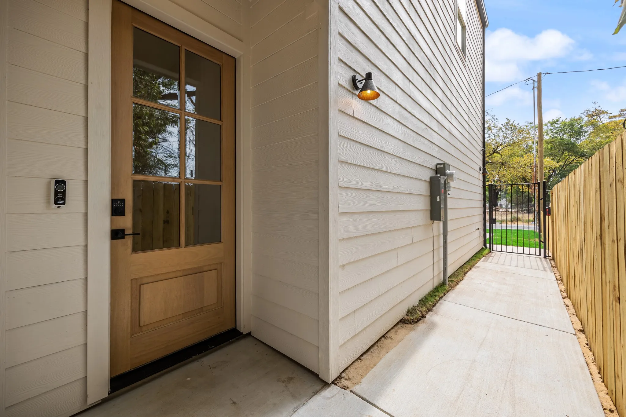 Single Family Residence For Sale in Dallas County , 1641 Faye Street, Dallas, Texas 75215, 3 Bedroom, 3 Bathroom, 2 Garage spaces, 1,768 Sqft, built in 2026, mls#21398618, Real Estate Agent in Dallas, Homes For Sale in Dallas county, Homes For Sale in Dallas, Realtor in Dallas Texas, Real Estate Brokerage Independent Realty Texas, Luminita Cordes Realtor
