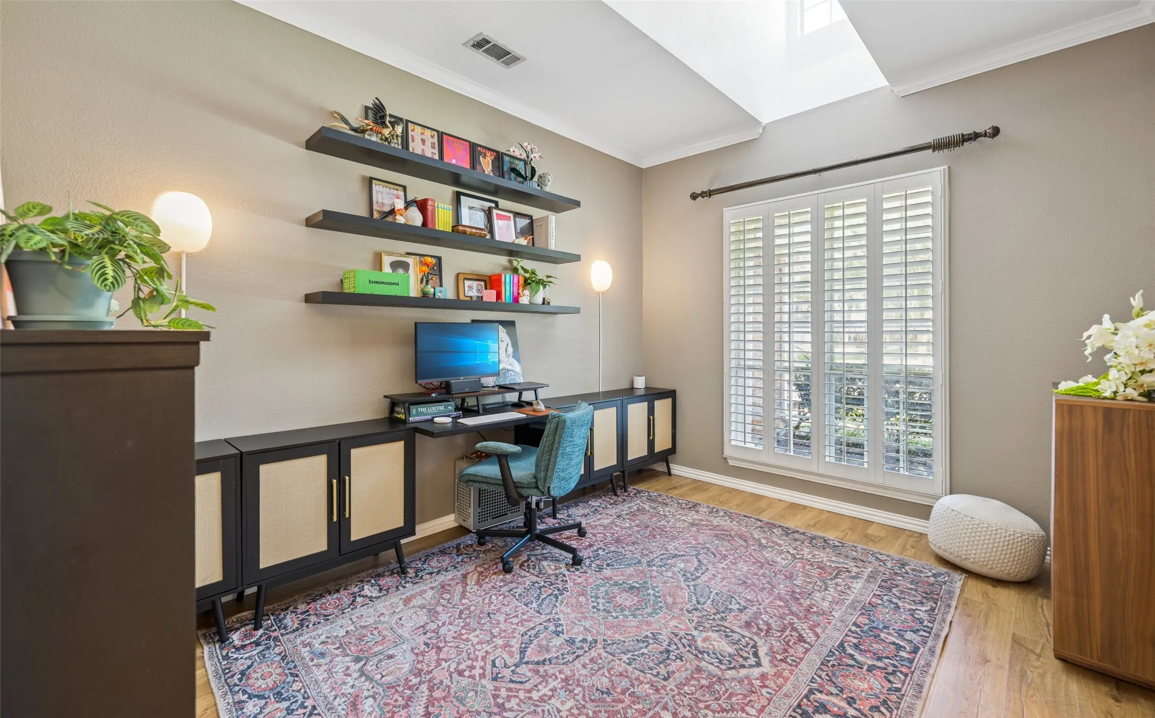 Single Family Residence For Sale in Denton County , 402 Brookside Drive, Lake Dallas, Texas 75065, 3 Bedroom, 2 Bathroom, 2 Garage spaces, 2,052 Sqft, built in 2002, mls#21395392, Real Estate Agent in Lake Dallas, Homes For Sale in Denton county, Homes For Sale in Lake Dallas, Realtor in Lake Dallas Texas, Real Estate Brokerage Independent Realty Texas, Luminita Cordes Realtor