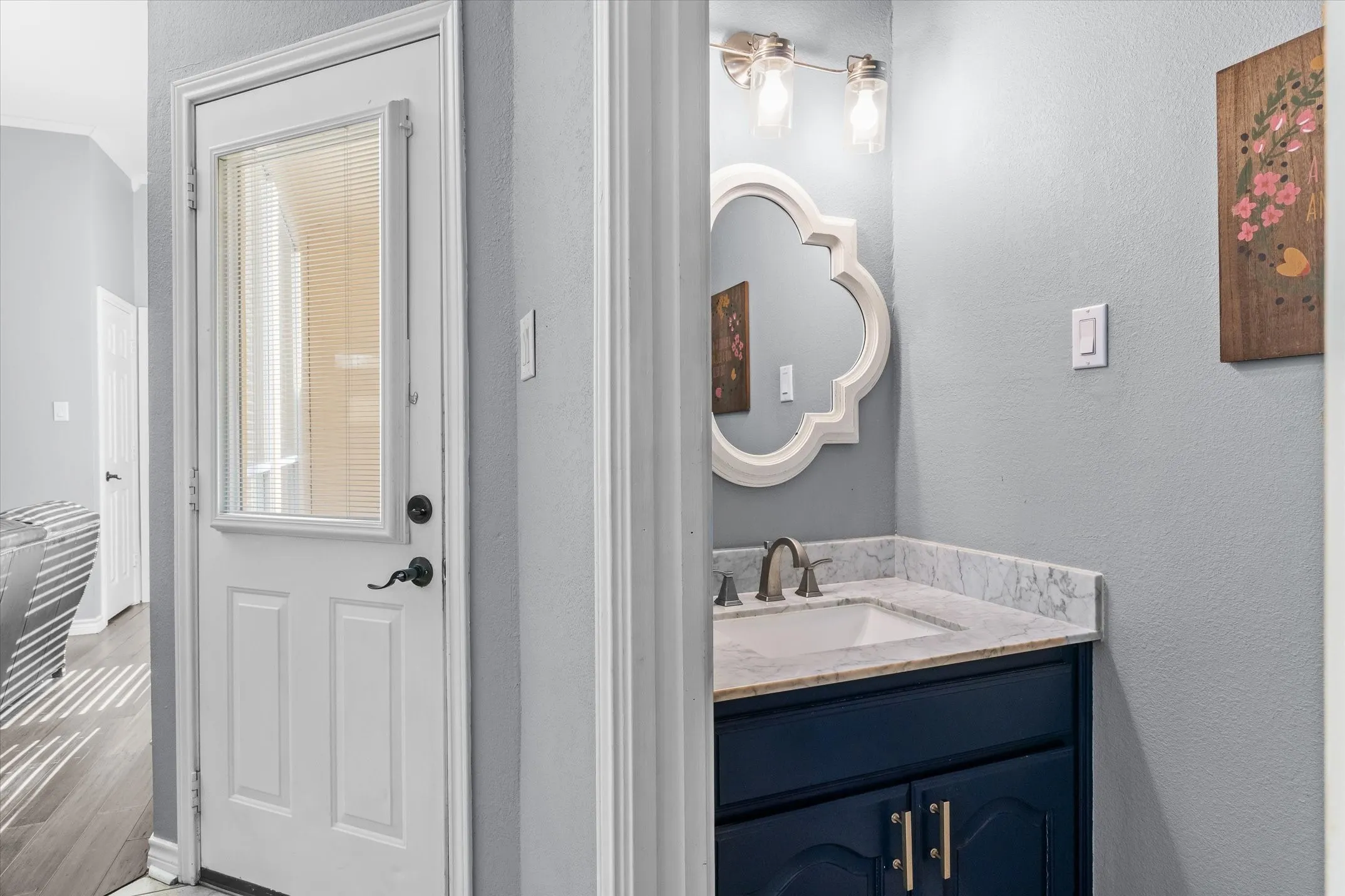 Single Family Residence For Sale in Van Zandt County , 2 Bentwood Circle, Canton, Texas 75103, 3 Bedroom, 3 Bathroom, 2 Garage spaces, 1,920 Sqft, built in 1996, mls#21396033, Real Estate Agent in Canton, Homes For Sale in Van Zandt county, Homes For Sale in Canton, Realtor in Canton Texas, Real Estate Brokerage Independent Realty Texas, Luminita Cordes Realtor