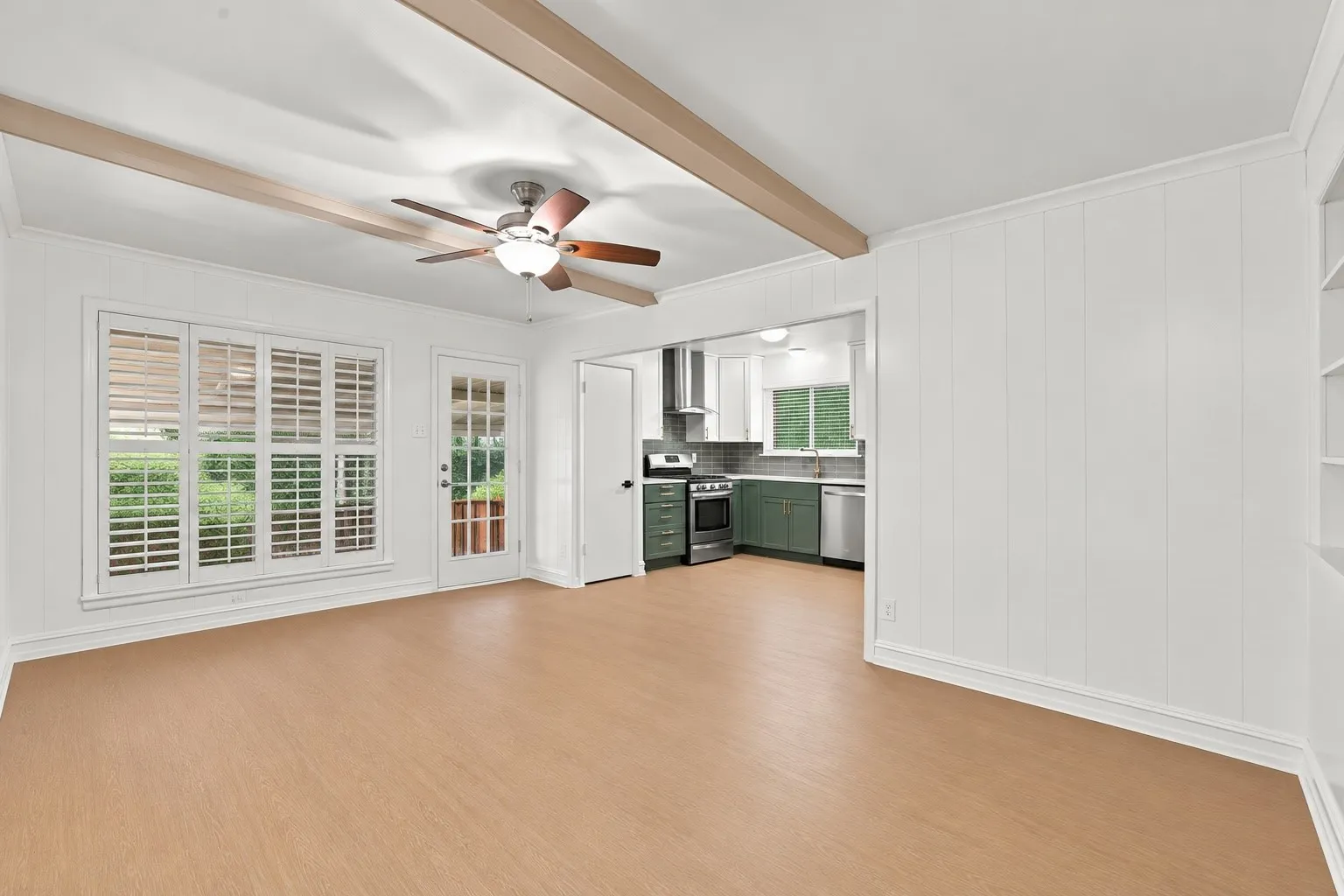 Single Family Residence For Sale in Dallas County , 11715 Rogue Way, Dallas, Texas 75218, 3 Bedroom, 2 Bathroom, 2 Garage spaces, 1,486 Sqft, built in 1960, mls#21398317, Real Estate Agent in Dallas, Homes For Sale in Dallas county, Homes For Sale in Dallas, Realtor in Dallas Texas, Real Estate Brokerage Independent Realty Texas, Luminita Cordes Realtor