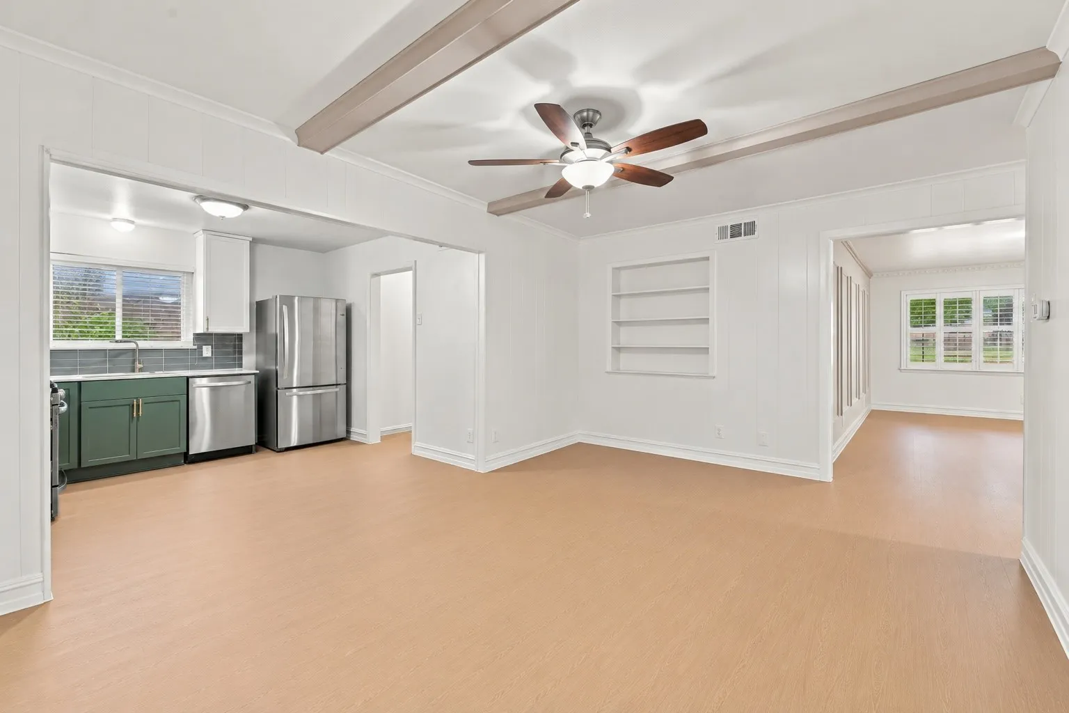 Single Family Residence For Sale in Dallas County , 11715 Rogue Way, Dallas, Texas 75218, 3 Bedroom, 2 Bathroom, 2 Garage spaces, 1,486 Sqft, built in 1960, mls#21398317, Real Estate Agent in Dallas, Homes For Sale in Dallas county, Homes For Sale in Dallas, Realtor in Dallas Texas, Real Estate Brokerage Independent Realty Texas, Luminita Cordes Realtor