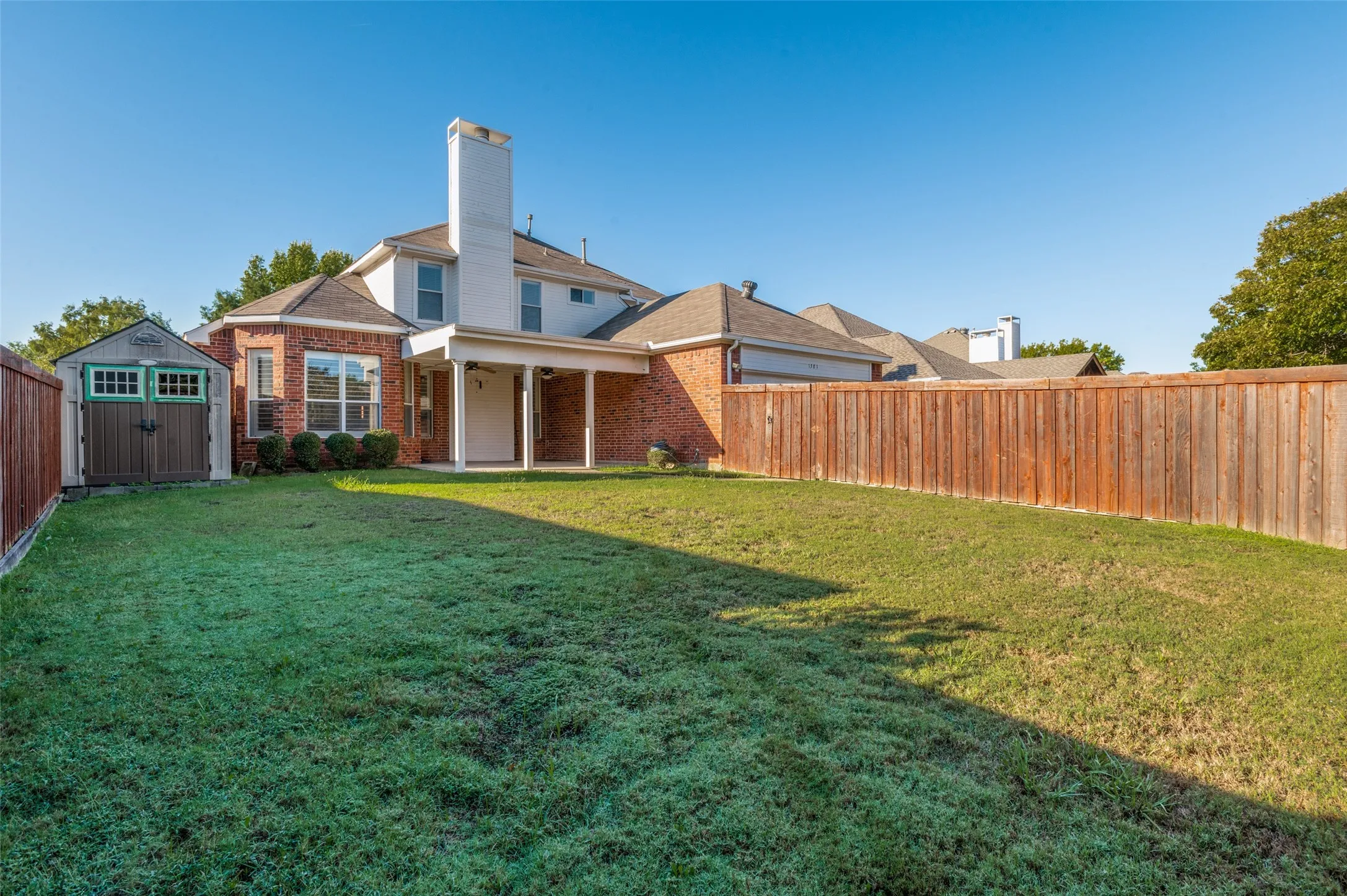 Single Family Residence For Sale in Denton County , 1381 Wentworth Drive, Lewisville, Texas 75067, 4 Bedroom, 3 Bathroom, 2 Garage spaces, 2,873 Sqft, built in 1994, mls#21388815, Real Estate Agent in Lewisville, Homes For Sale in Denton county, Homes For Sale in Lewisville, Realtor in Lewisville Texas, Real Estate Brokerage Independent Realty Texas, Luminita Cordes Realtor