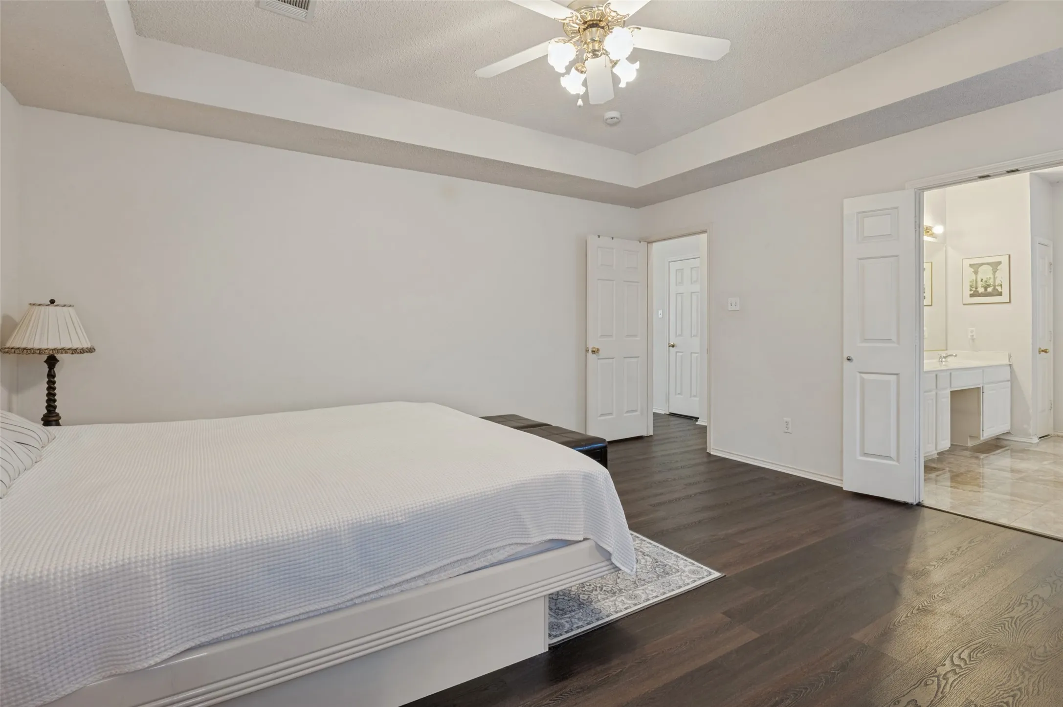 Single Family Residence For Sale in Denton County , 1381 Wentworth Drive, Lewisville, Texas 75067, 4 Bedroom, 3 Bathroom, 2 Garage spaces, 2,873 Sqft, built in 1994, mls#21388815, Real Estate Agent in Lewisville, Homes For Sale in Denton county, Homes For Sale in Lewisville, Realtor in Lewisville Texas, Real Estate Brokerage Independent Realty Texas, Luminita Cordes Realtor