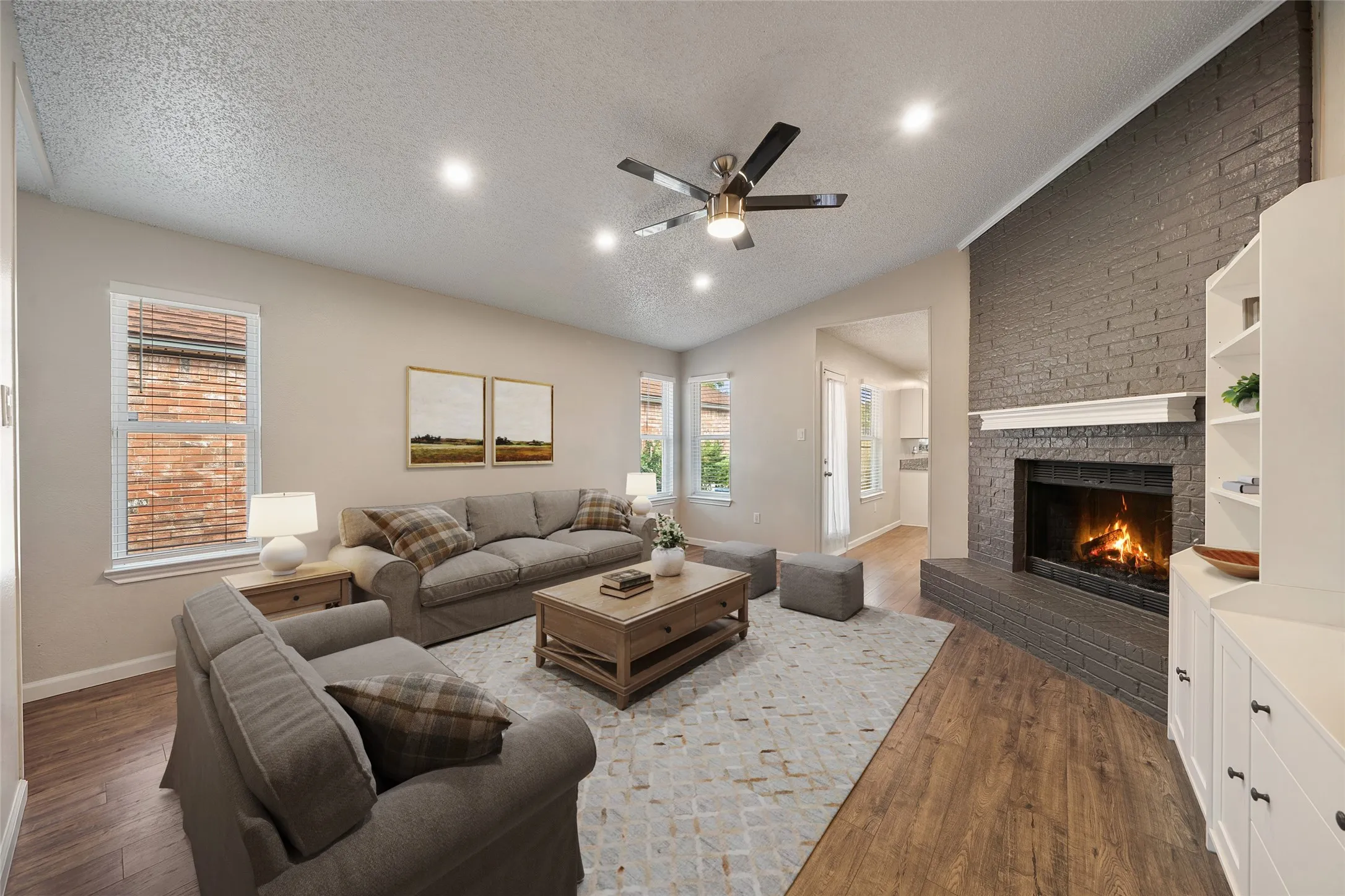 Single Family Residence For Sale in Dallas County , 2313 Markland Street, Irving, Texas 75060, 3 Bedroom, 2 Bathroom, 1 Garage spaces, 1,206 Sqft, built in 1986, mls#21397253, Real Estate Agent in Irving, Homes For Sale in Dallas county, Homes For Sale in Irving, Realtor in Irving Texas, Real Estate Brokerage Independent Realty Texas, Luminita Cordes Realtor