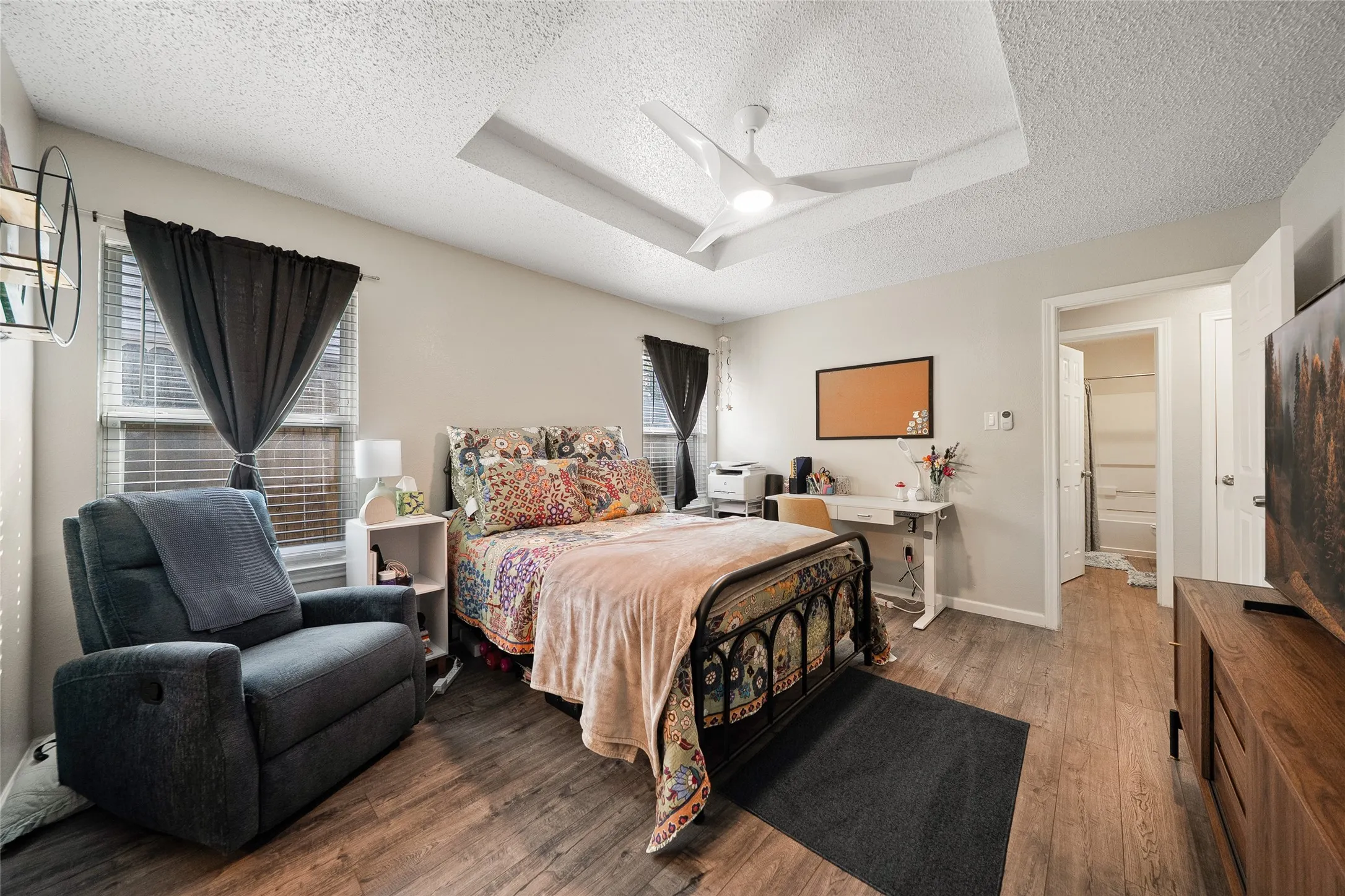 Single Family Residence For Sale in Dallas County , 2313 Markland Street, Irving, Texas 75060, 3 Bedroom, 2 Bathroom, 1 Garage spaces, 1,206 Sqft, built in 1986, mls#21397253, Real Estate Agent in Irving, Homes For Sale in Dallas county, Homes For Sale in Irving, Realtor in Irving Texas, Real Estate Brokerage Independent Realty Texas, Luminita Cordes Realtor