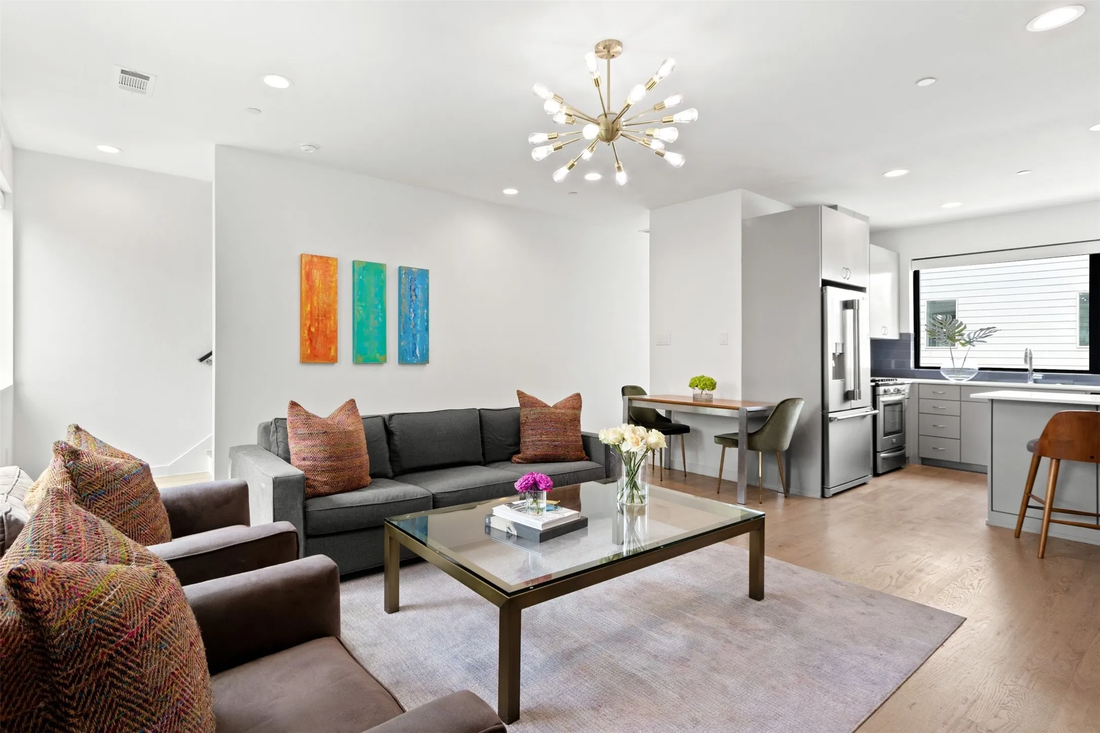 Condominium For Sale in Dallas County , 1430 Grigsby Avenue 103, Dallas, Texas 75204, 2 Bedroom, 3 Bathroom, 2 Garage spaces, 1,558 Sqft, built in 2017, mls#21398761, Real Estate Agent in Dallas, Homes For Sale in Dallas county, Homes For Sale in Dallas, Realtor in Dallas Texas, Real Estate Brokerage Independent Realty Texas, Luminita Cordes Realtor