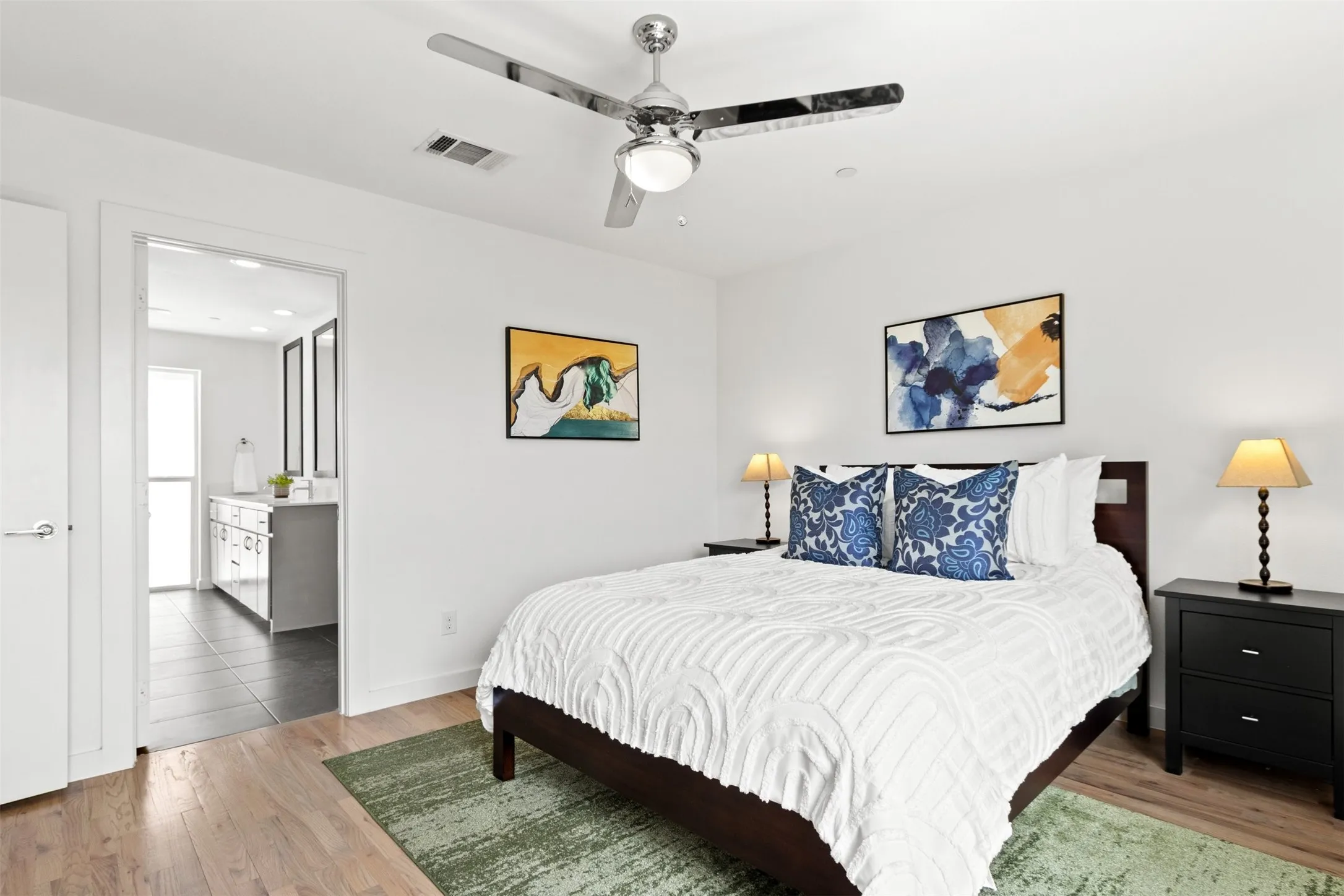 Condominium For Sale in Dallas County , 1430 Grigsby Avenue 103, Dallas, Texas 75204, 2 Bedroom, 3 Bathroom, 2 Garage spaces, 1,558 Sqft, built in 2017, mls#21398761, Real Estate Agent in Dallas, Homes For Sale in Dallas county, Homes For Sale in Dallas, Realtor in Dallas Texas, Real Estate Brokerage Independent Realty Texas, Luminita Cordes Realtor