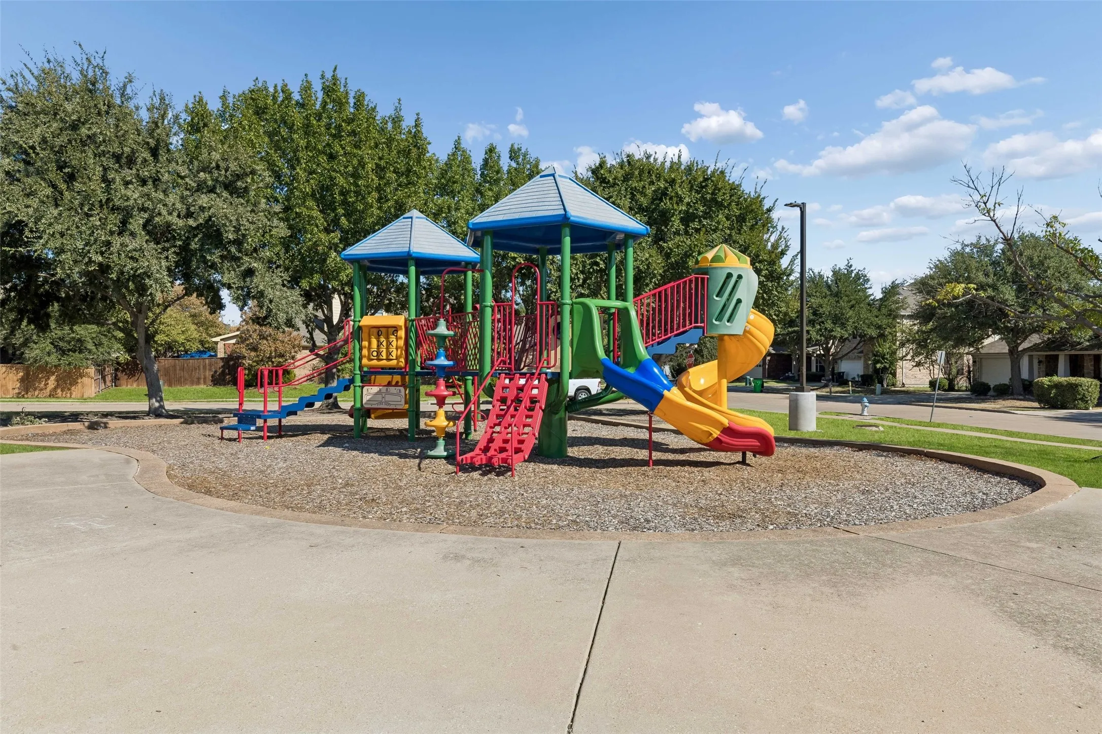 Single Family Residence For Sale in Denton County , 1212 Upland Dove Drive, Little Elm, Texas 75068, 4 Bedroom, 3 Bathroom, 2 Garage spaces, 2,532 Sqft, built in 2021, mls#21380946, Real Estate Agent in Little Elm, Homes For Sale in Denton county, Homes For Sale in Little Elm, Realtor in Little Elm Texas, Real Estate Brokerage Independent Realty Texas, Luminita Cordes Realtor