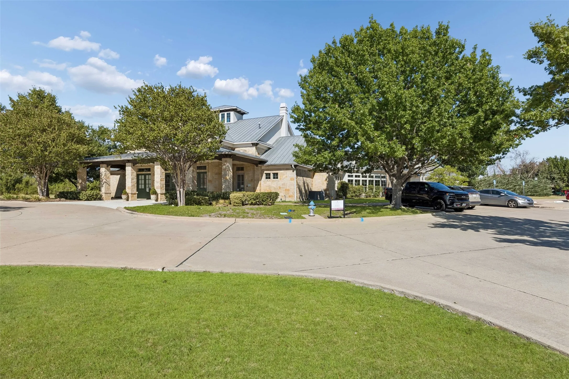 Single Family Residence For Sale in Denton County , 1212 Upland Dove Drive, Little Elm, Texas 75068, 4 Bedroom, 3 Bathroom, 2 Garage spaces, 2,532 Sqft, built in 2021, mls#21380946, Real Estate Agent in Little Elm, Homes For Sale in Denton county, Homes For Sale in Little Elm, Realtor in Little Elm Texas, Real Estate Brokerage Independent Realty Texas, Luminita Cordes Realtor