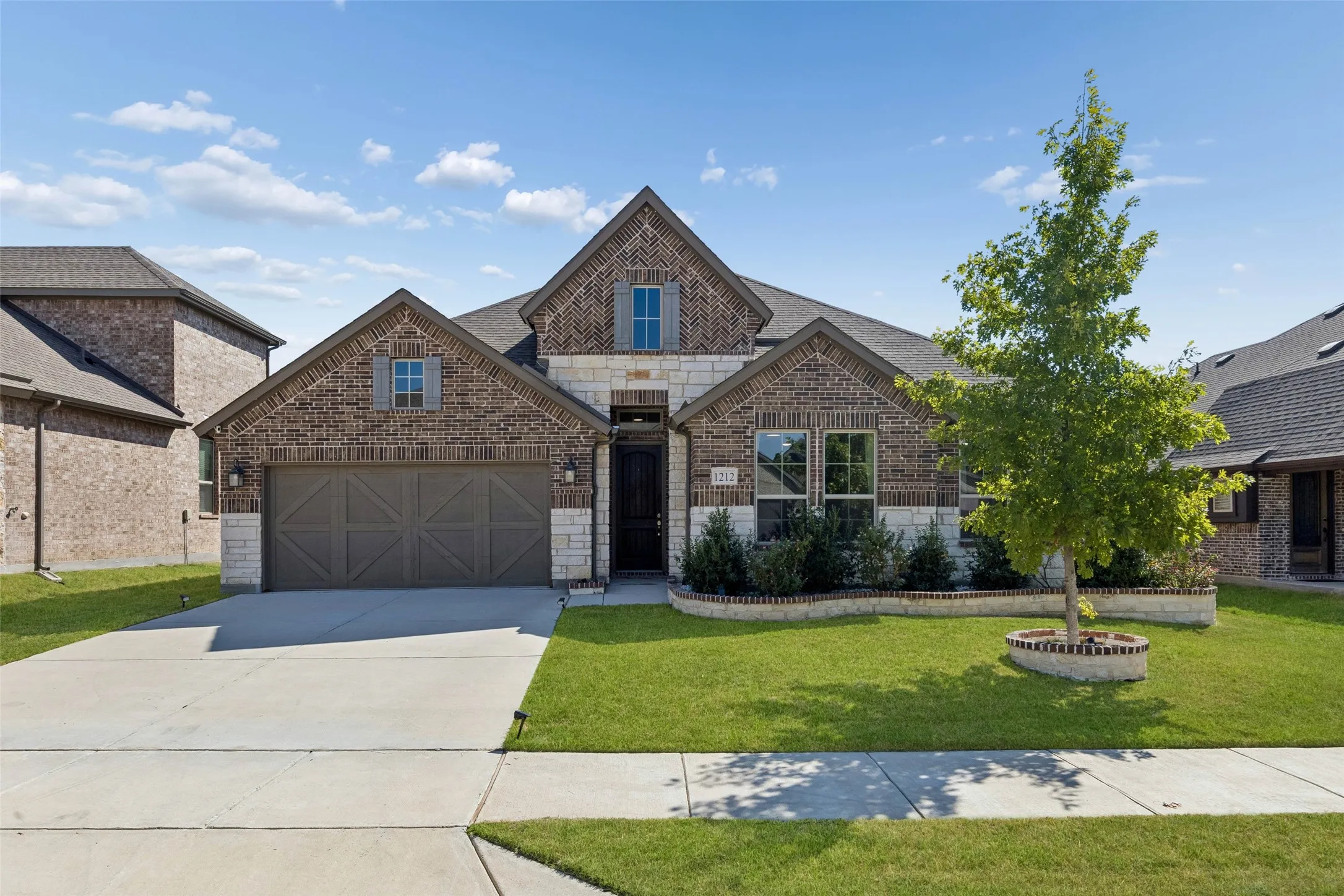 Single Family Residence For Sale in Denton County , 1212 Upland Dove Drive, Little Elm, Texas 75068, 4 Bedroom, 3 Bathroom, 2 Garage spaces, 2,532 Sqft, built in 2021, mls#21380946, Real Estate Agent in Little Elm, Homes For Sale in Denton county, Homes For Sale in Little Elm, Realtor in Little Elm Texas, Real Estate Brokerage Independent Realty Texas, Luminita Cordes Realtor