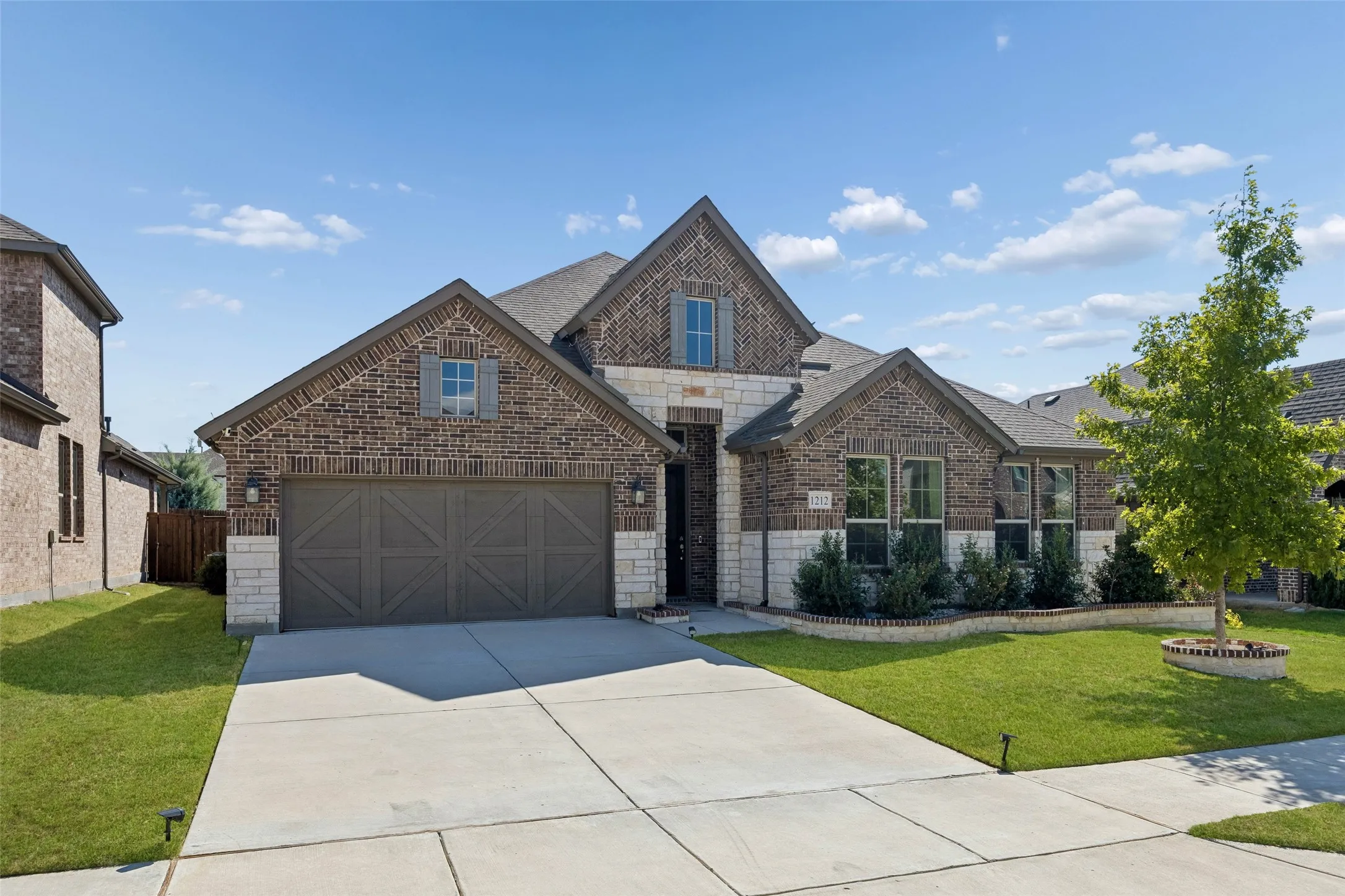 Single Family Residence For Sale in Denton County , 1212 Upland Dove Drive, Little Elm, Texas 75068, 4 Bedroom, 3 Bathroom, 2 Garage spaces, 2,532 Sqft, built in 2021, mls#21380946, Real Estate Agent in Little Elm, Homes For Sale in Denton county, Homes For Sale in Little Elm, Realtor in Little Elm Texas, Real Estate Brokerage Independent Realty Texas, Luminita Cordes Realtor