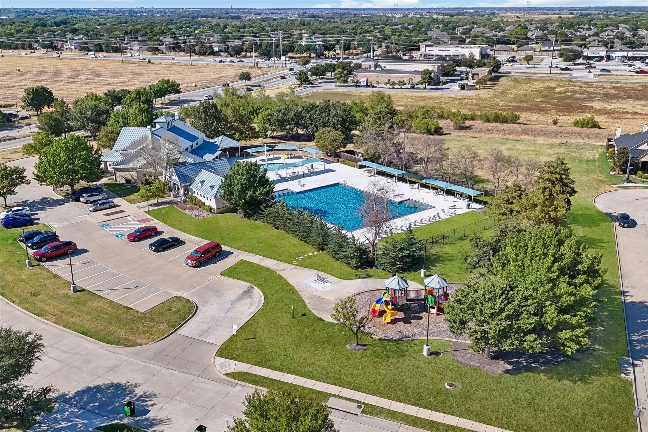 Single Family Residence For Sale in Denton County , 1212 Upland Dove Drive, Little Elm, Texas 75068, 4 Bedroom, 3 Bathroom, 2 Garage spaces, 2,532 Sqft, built in 2021, mls#21380946, Real Estate Agent in Little Elm, Homes For Sale in Denton county, Homes For Sale in Little Elm, Realtor in Little Elm Texas, Real Estate Brokerage Independent Realty Texas, Luminita Cordes Realtor