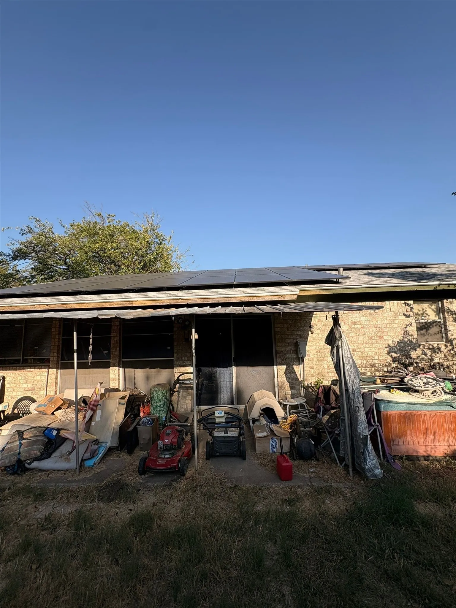 Single Family Residence For Sale in Tarrant County , 321 Quail Creek Drive, Crowley, Texas 76036, 3 Bedroom, 2 Bathroom, 2 Garage spaces, 1,650 Sqft, built in 1972, mls#21398764, Real Estate Agent in Crowley, Homes For Sale in Tarrant county, Homes For Sale in Crowley, Realtor in Crowley Texas, Real Estate Brokerage Independent Realty Texas, Luminita Cordes Realtor