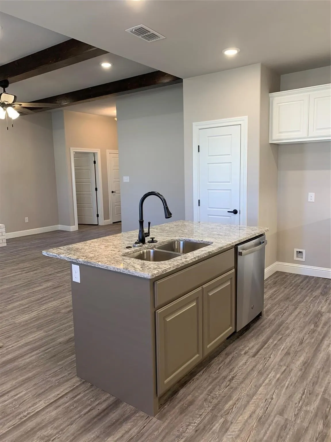 Single Family Residence For Rent in Taylor County , 250 Audra Circle, Abilene, Texas 79602, 4 Bedroom, 2 Bathroom, 2 Garage spaces, 1,753 Sqft, built in 2020, mls#21398299, Real Estate Agent in Abilene, Homes For Rent in Taylor county, Homes For Rent in Abilene, Realtor in Abilene Texas, Real Estate Brokerage Independent Realty Texas, Luminita Cordes Realtor