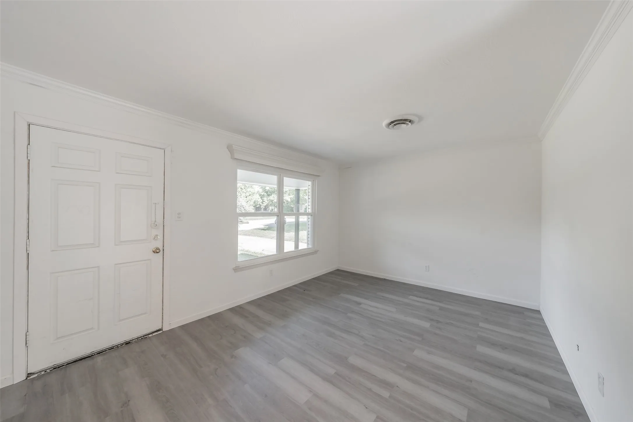 Single Family Residence For Rent in Tarrant County , 4920 Colorado Boulevard, North Richland Hills, Texas 76180, 3 Bedroom, 2 Bathroom, 1 Garage spaces, 1,410 Sqft, built in 1960, mls#21398782, Real Estate Agent in North Richland Hills, Homes For Rent in Tarrant county, Homes For Rent in North Richland Hills, Realtor in North Richland Hills Texas, Real Estate Brokerage Independent Realty Texas, Luminita Cordes Realtor