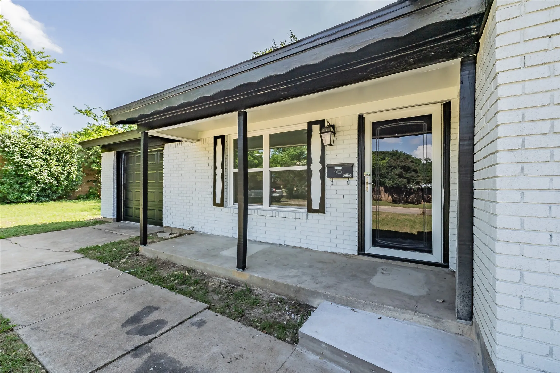 Single Family Residence For Rent in Tarrant County , 4920 Colorado Boulevard, North Richland Hills, Texas 76180, 3 Bedroom, 2 Bathroom, 1 Garage spaces, 1,410 Sqft, built in 1960, mls#21398782, Real Estate Agent in North Richland Hills, Homes For Rent in Tarrant county, Homes For Rent in North Richland Hills, Realtor in North Richland Hills Texas, Real Estate Brokerage Independent Realty Texas, Luminita Cordes Realtor