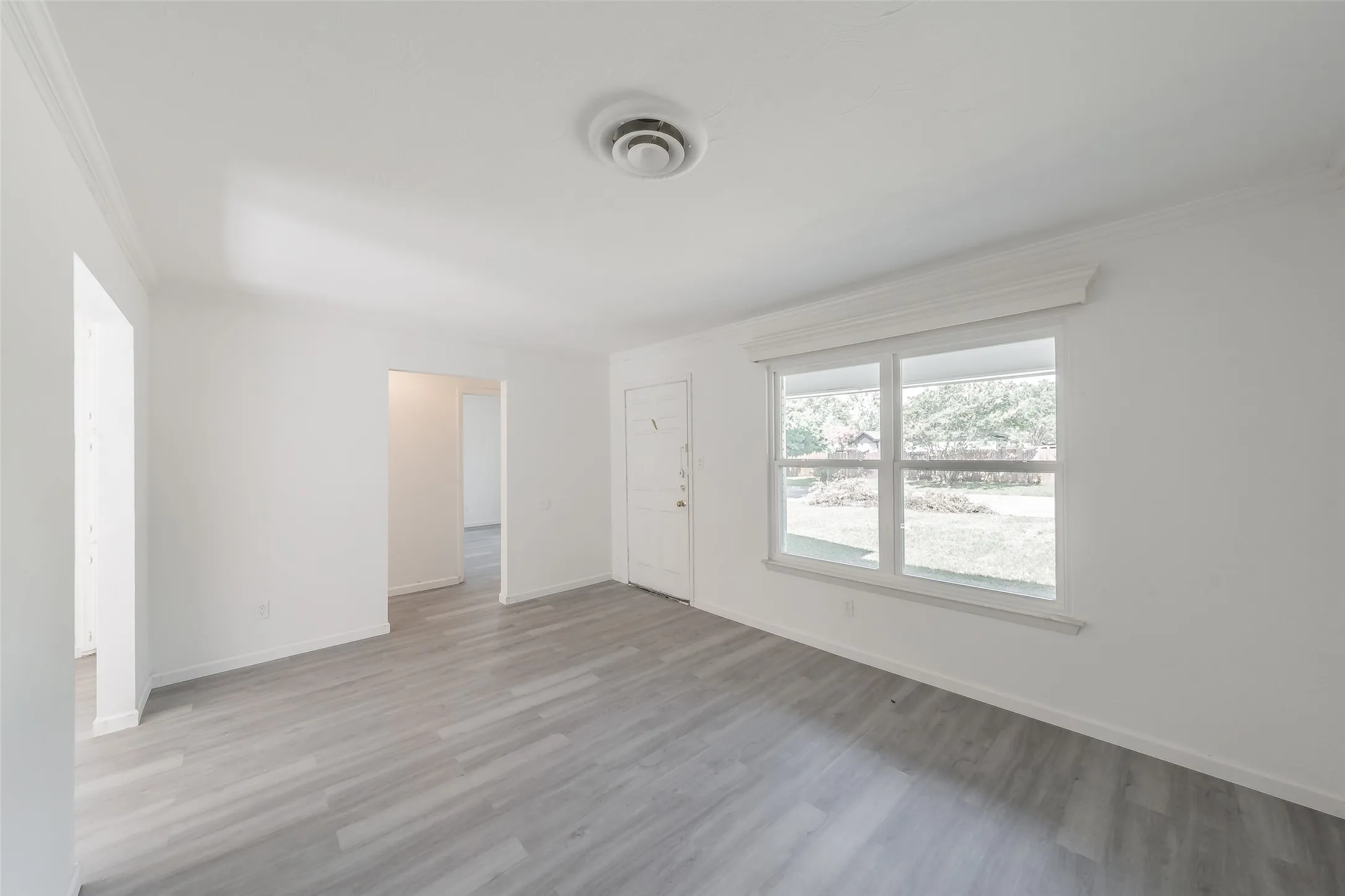 Single Family Residence For Rent in Tarrant County , 4920 Colorado Boulevard, North Richland Hills, Texas 76180, 3 Bedroom, 2 Bathroom, 1 Garage spaces, 1,410 Sqft, built in 1960, mls#21398782, Real Estate Agent in North Richland Hills, Homes For Rent in Tarrant county, Homes For Rent in North Richland Hills, Realtor in North Richland Hills Texas, Real Estate Brokerage Independent Realty Texas, Luminita Cordes Realtor