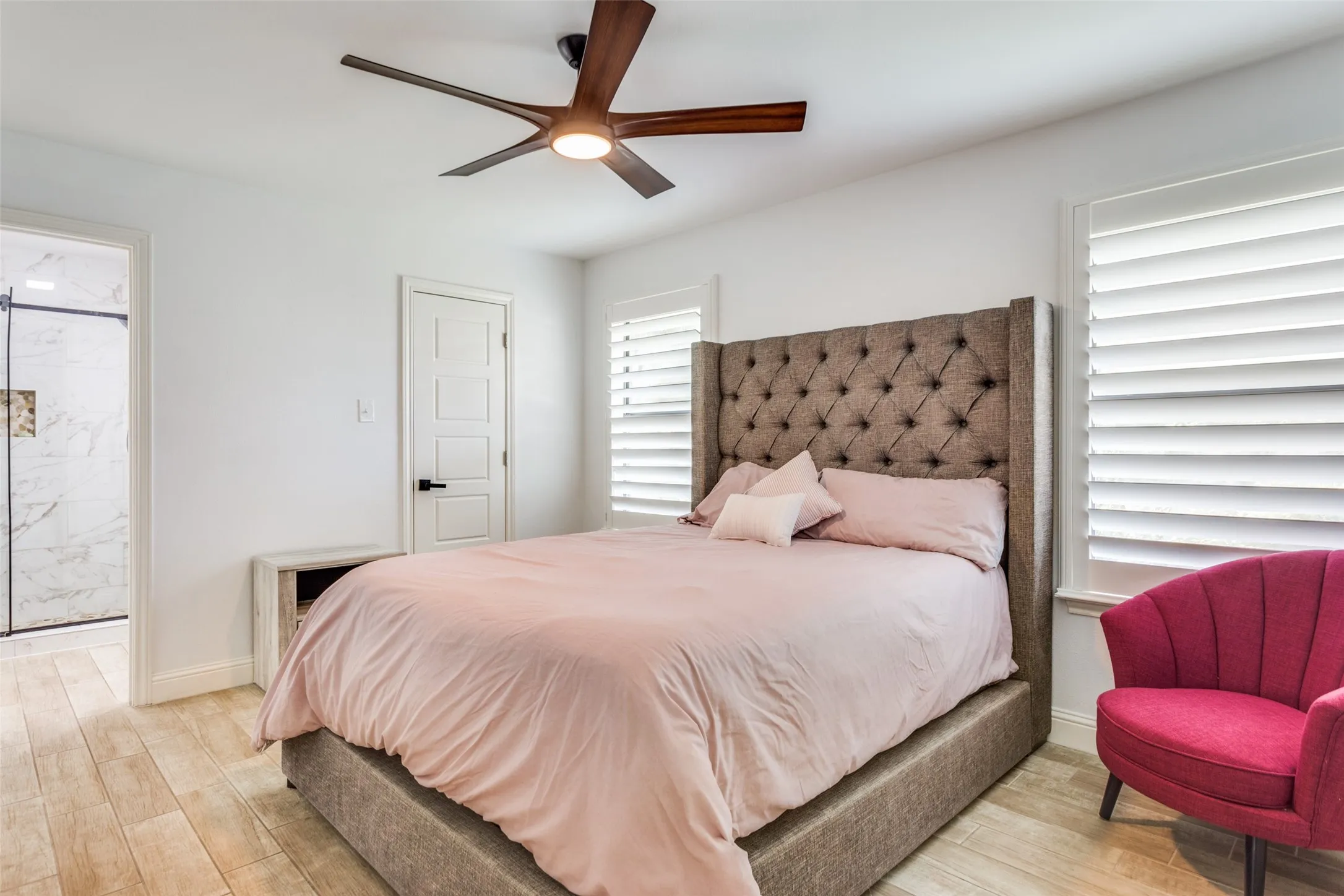 Single Family Residence For Rent in Tarrant County , 11905 Blue Creek Drive, Fort Worth, Texas 76008, 4 Bedroom, 4 Bathroom, 2 Garage spaces, 3,404 Sqft, built in 1984, mls#21398227, Real Estate Agent in Fort Worth, Homes For Rent in Tarrant county, Homes For Rent in Fort Worth, Realtor in Fort Worth Texas, Real Estate Brokerage Independent Realty Texas, Luminita Cordes Realtor