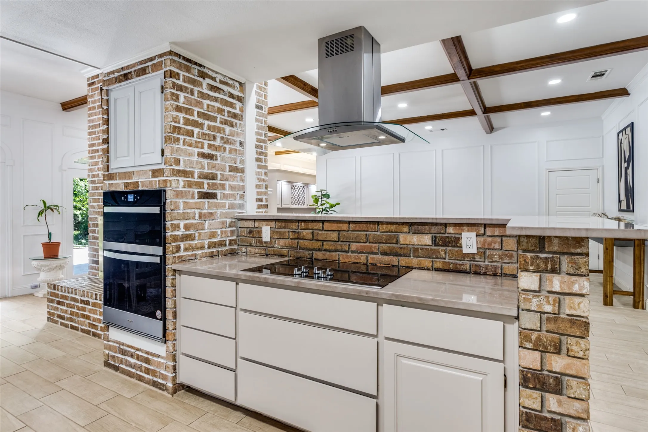 Single Family Residence For Rent in Tarrant County , 11905 Blue Creek Drive, Fort Worth, Texas 76008, 4 Bedroom, 4 Bathroom, 2 Garage spaces, 3,404 Sqft, built in 1984, mls#21398227, Real Estate Agent in Fort Worth, Homes For Rent in Tarrant county, Homes For Rent in Fort Worth, Realtor in Fort Worth Texas, Real Estate Brokerage Independent Realty Texas, Luminita Cordes Realtor
