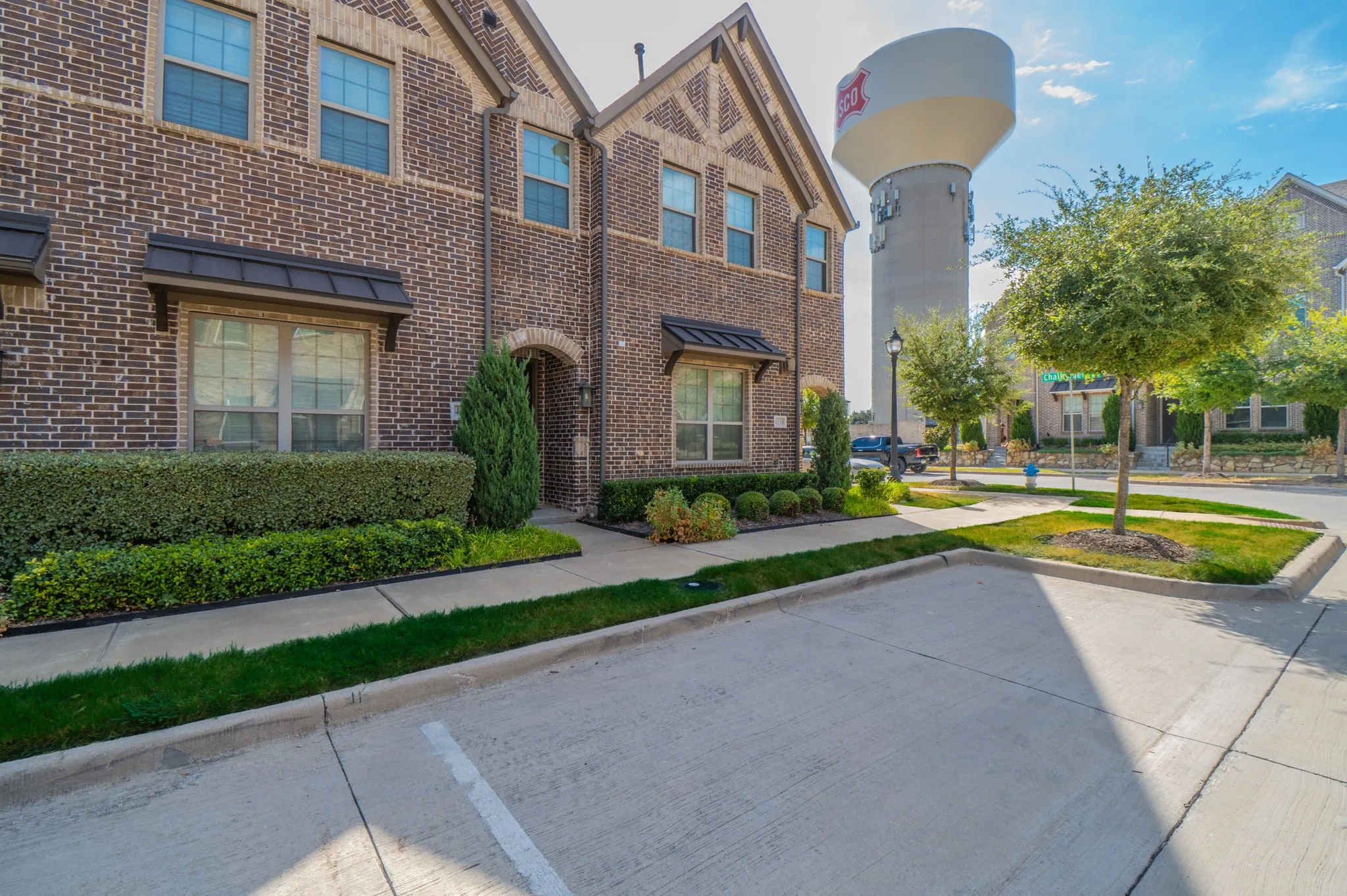Townhouse For Rent in Collin County , 4110 Shavano Drive, Frisco, Texas 75034, 3 Bedroom, 4 Bathroom, 2 Garage spaces, 1,944 Sqft, built in 2018, mls#21398228, Real Estate Agent in Frisco, Homes For Rent in Collin county, Homes For Rent in Frisco, Realtor in Frisco Texas, Real Estate Brokerage Independent Realty Texas, Luminita Cordes Realtor