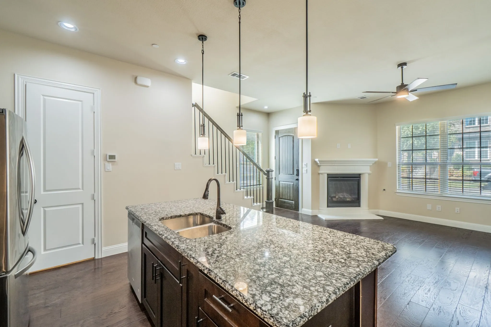 Townhouse For Rent in Collin County , 4110 Shavano Drive, Frisco, Texas 75034, 3 Bedroom, 4 Bathroom, 2 Garage spaces, 1,944 Sqft, built in 2018, mls#21398228, Real Estate Agent in Frisco, Homes For Rent in Collin county, Homes For Rent in Frisco, Realtor in Frisco Texas, Real Estate Brokerage Independent Realty Texas, Luminita Cordes Realtor