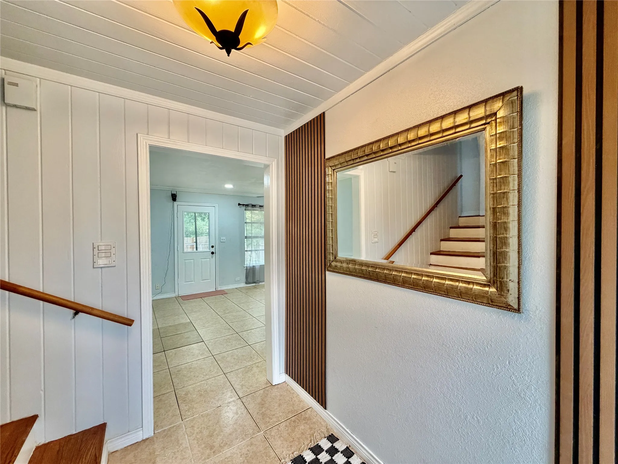 Single Family Residence For Rent in Dallas County , 1300 Elmhurst Drive, Garland, Texas 75041, 4 Bedroom, 2 Bathroom, Garage spaces, 1,843 Sqft, built in 1952, mls#21398804, Real Estate Agent in Garland, Homes For Rent in Dallas county, Homes For Rent in Garland, Realtor in Garland Texas, Real Estate Brokerage Independent Realty Texas, Luminita Cordes Realtor