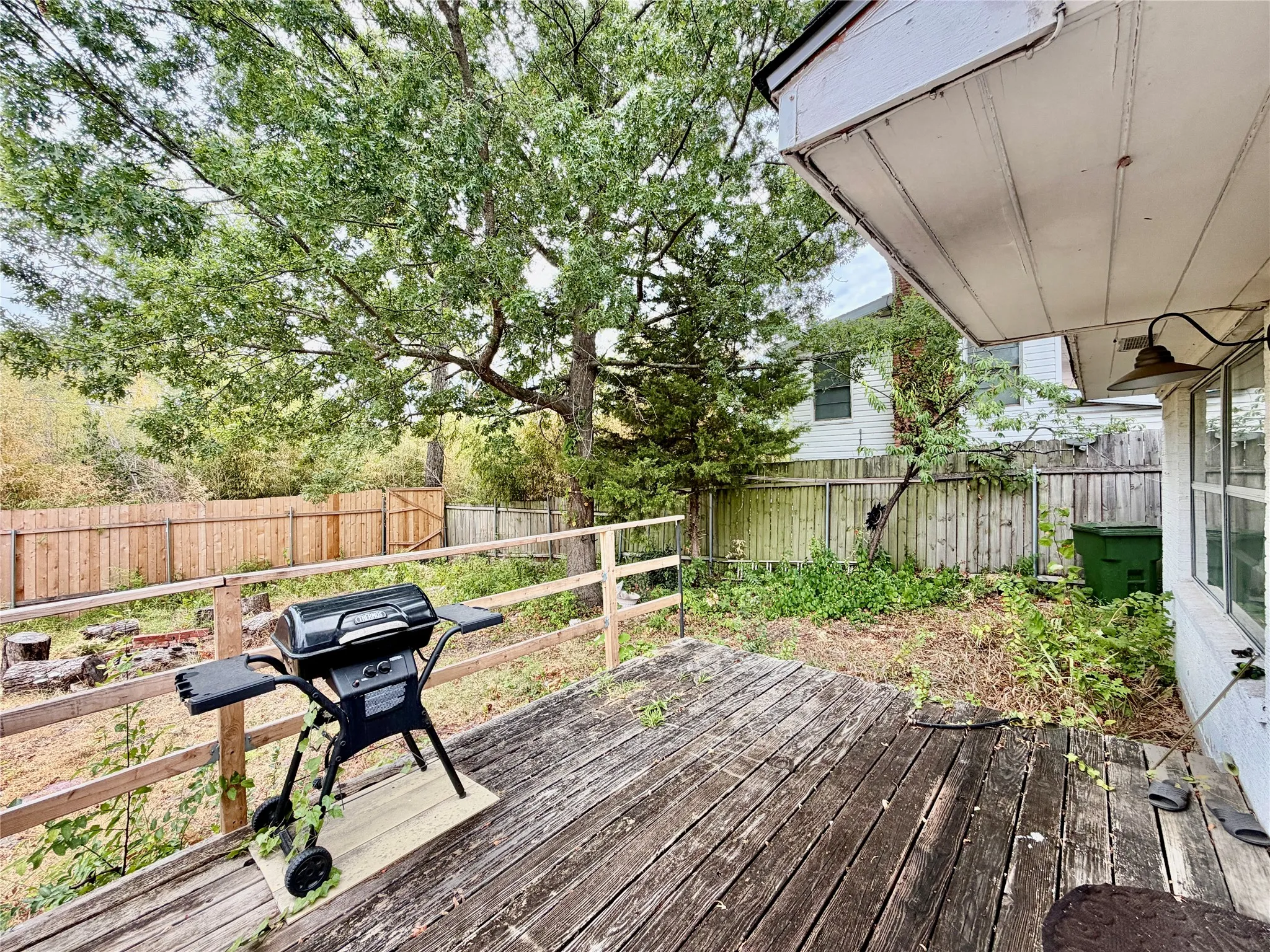 Single Family Residence For Rent in Dallas County , 1300 Elmhurst Drive, Garland, Texas 75041, 4 Bedroom, 2 Bathroom, Garage spaces, 1,843 Sqft, built in 1952, mls#21398804, Real Estate Agent in Garland, Homes For Rent in Dallas county, Homes For Rent in Garland, Realtor in Garland Texas, Real Estate Brokerage Independent Realty Texas, Luminita Cordes Realtor