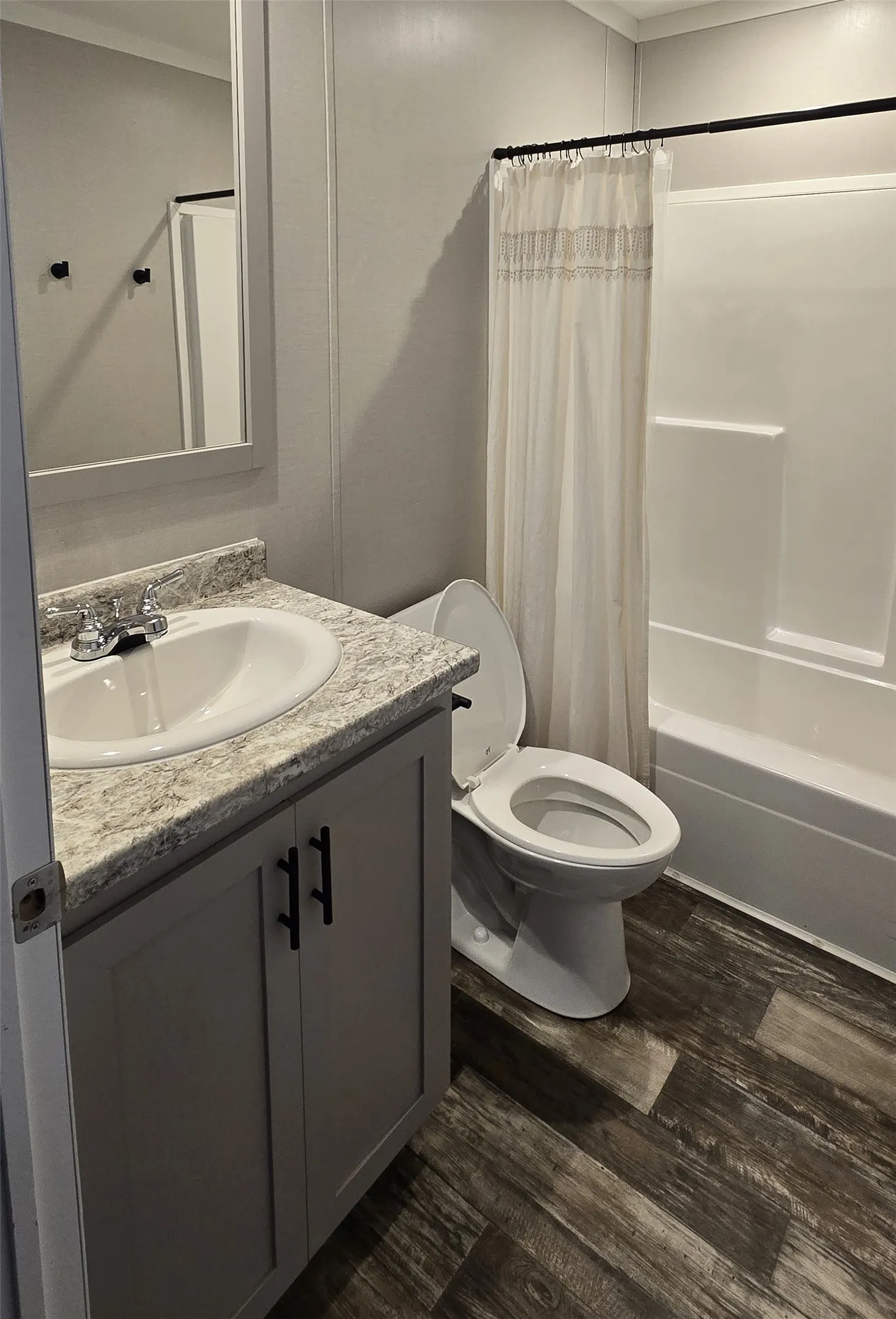 Mobile Home For Sale in Parker County , 6033 Hidden Circle, Azle, Texas 76020, 3 Bedroom, 2 Bathroom, Garage spaces, 1,153 Sqft, built in 2022, mls#21398753, Real Estate Agent in Azle, Homes For Sale in Parker county, Homes For Sale in Azle, Realtor in Azle Texas, Real Estate Brokerage Independent Realty Texas, Luminita Cordes Realtor