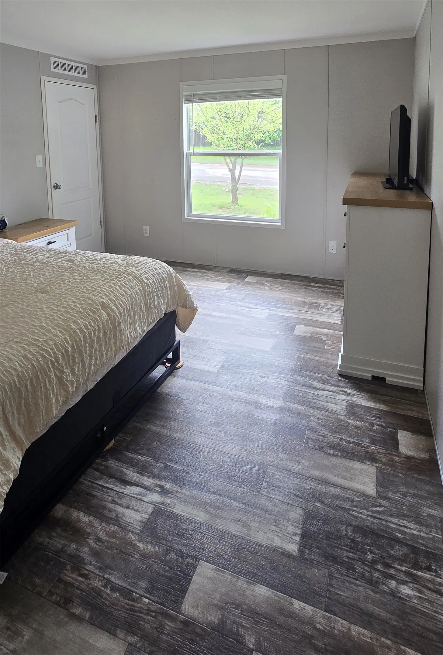 Mobile Home For Sale in Parker County , 6033 Hidden Circle, Azle, Texas 76020, 3 Bedroom, 2 Bathroom, Garage spaces, 1,153 Sqft, built in 2022, mls#21398753, Real Estate Agent in Azle, Homes For Sale in Parker county, Homes For Sale in Azle, Realtor in Azle Texas, Real Estate Brokerage Independent Realty Texas, Luminita Cordes Realtor