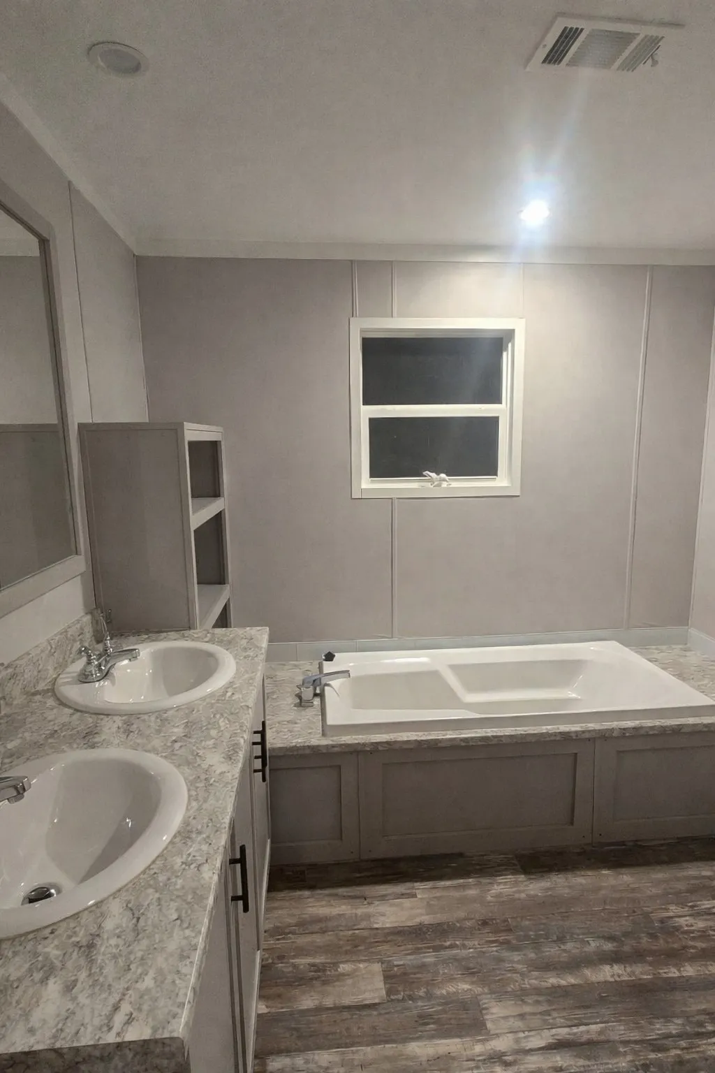 Mobile Home For Sale in Parker County , 6033 Hidden Circle, Azle, Texas 76020, 3 Bedroom, 2 Bathroom, Garage spaces, 1,153 Sqft, built in 2022, mls#21398753, Real Estate Agent in Azle, Homes For Sale in Parker county, Homes For Sale in Azle, Realtor in Azle Texas, Real Estate Brokerage Independent Realty Texas, Luminita Cordes Realtor