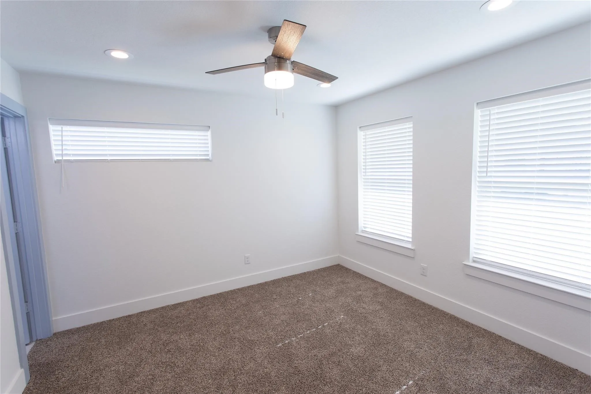 Duplex For Rent in Tarrant County , 3220 Forest Park Boulevard, Fort Worth, Texas 76110, 5 Bedroom, 5 Bathroom, Garage spaces, 4,800 Sqft, built in 2021, mls#21398756, Real Estate Agent in Fort Worth, Homes For Rent in Tarrant county, Homes For Rent in Fort Worth, Realtor in Fort Worth Texas, Real Estate Brokerage Independent Realty Texas, Luminita Cordes Realtor