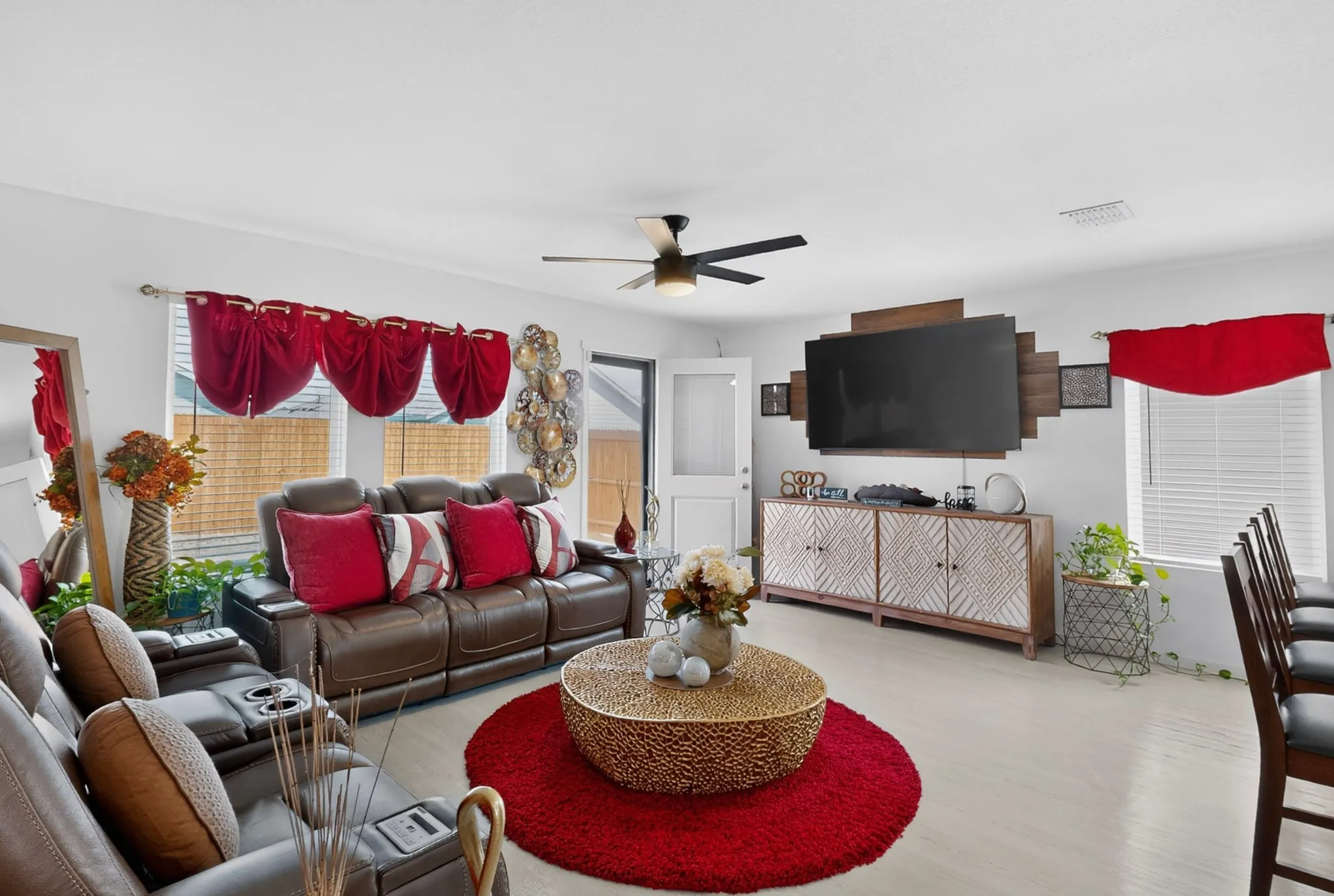 White walls with crown molding