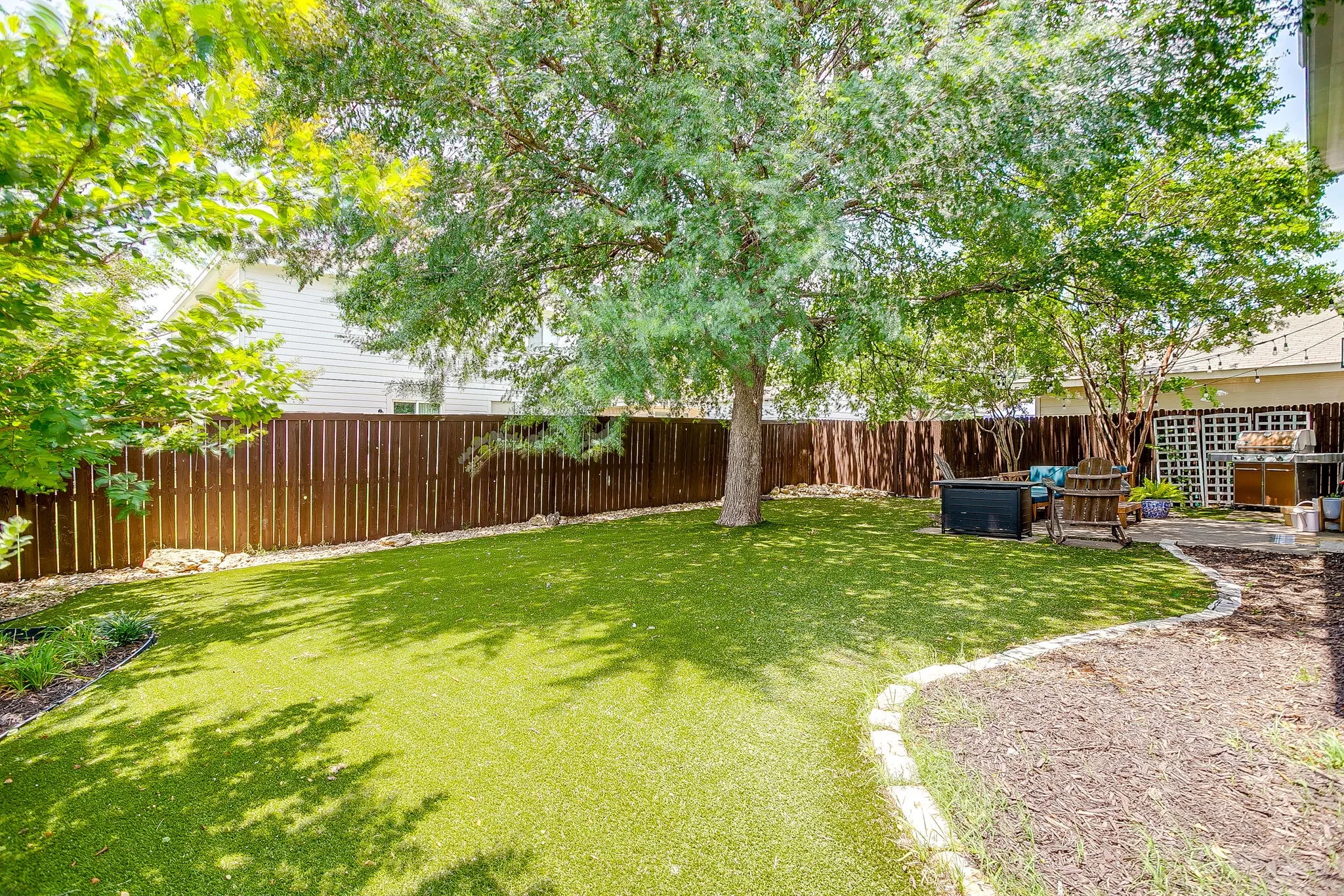 Single Family Residence For Sale in Denton County , 2201 Northway, Denton, Texas 76207, 3 Bedroom, 3 Bathroom, 2 Garage spaces, 1,585 Sqft, built in 2001, mls#21398784, Real Estate Agent in Denton, Homes For Sale in Denton county, Homes For Sale in Denton, Realtor in Denton Texas, Real Estate Brokerage Independent Realty Texas, Luminita Cordes Realtor